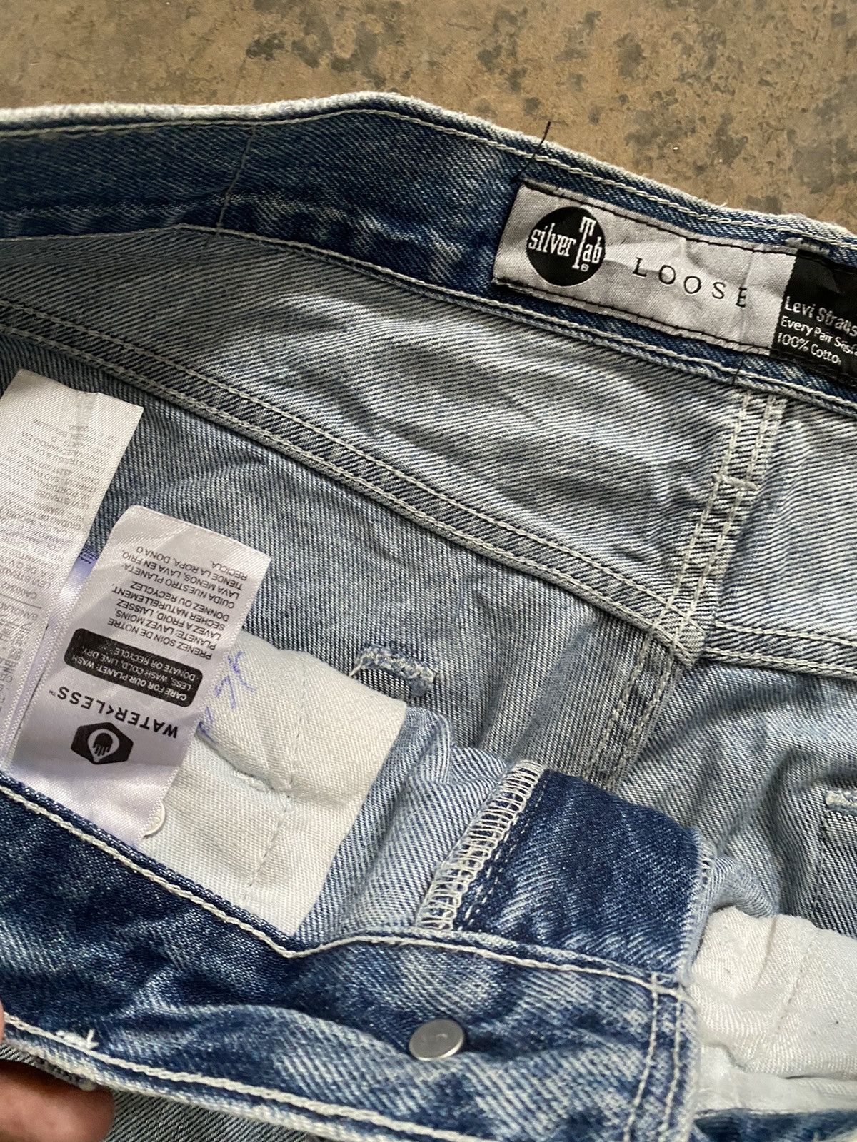 Levi's Vintage Clothing VINTAGE SILVERTAB LEVI’S LOOSE JEANS Size US 36 / EU 52 - 3 Thumbnail