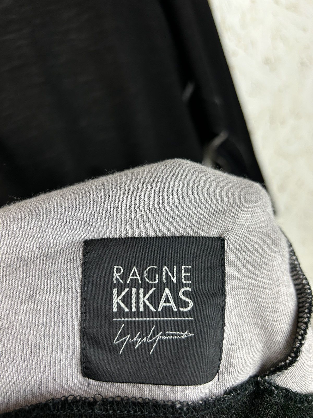 Yohji Yamamoto Yohji Yamamoto x Ragne Kikas Assymetric Avant Garde Sweater Size US M / EU 48-50 / 2 - 9 Thumbnail