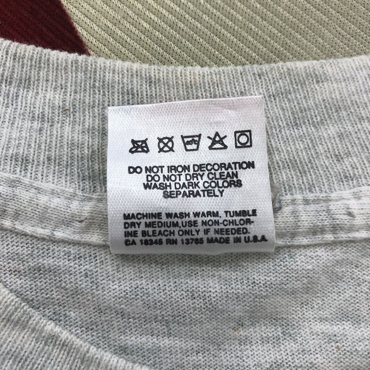 Fruit Of The Loom FANDEPENDENCE DAY Parody A Fo' Paws Productions T-Shirt Size US L / EU 52-54 / 3 - 6 Thumbnail