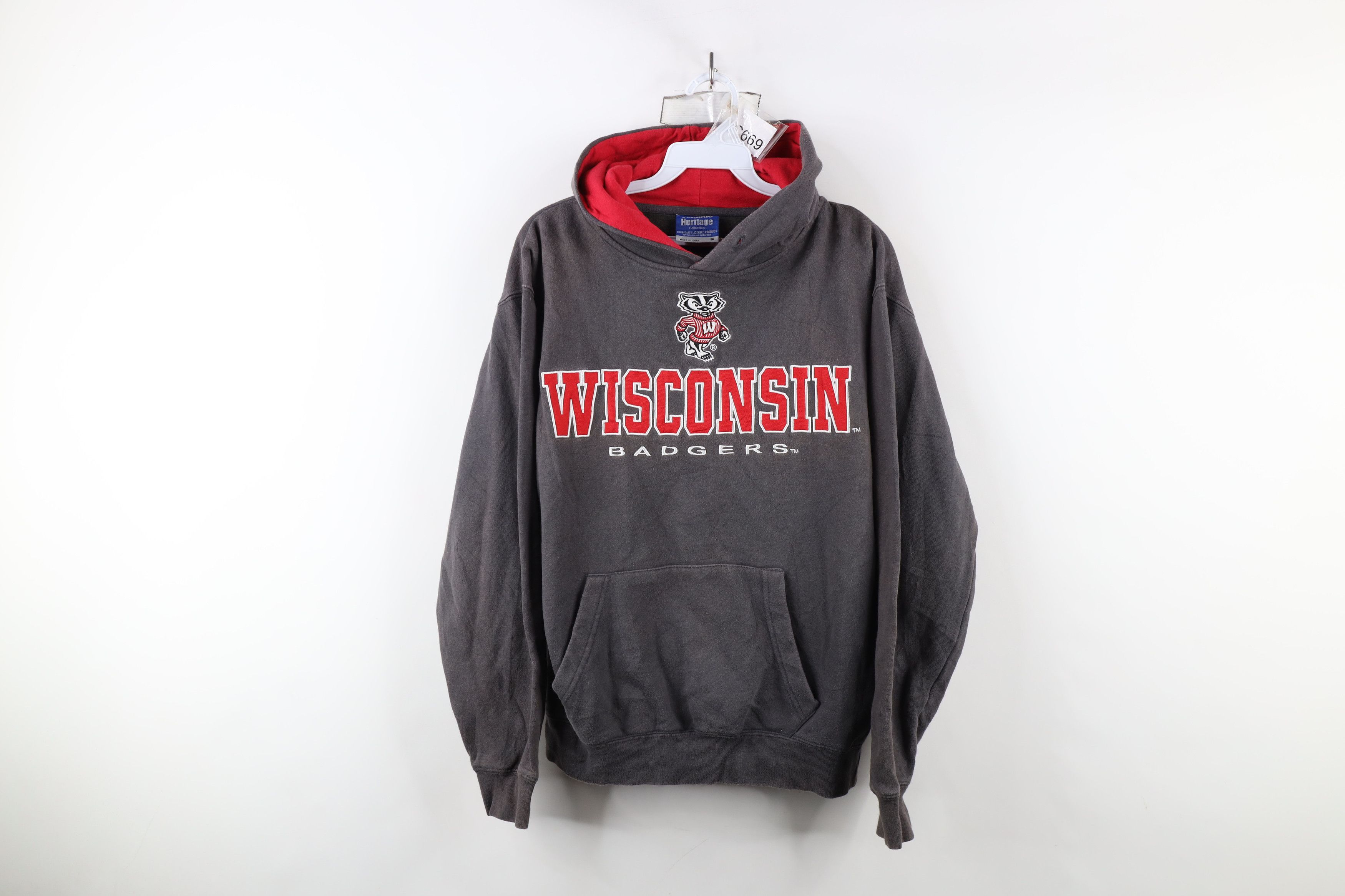 Vintage Vintage Spell Out University of Wisconsin Hoodie Sweatshirt Size US S / EU 44-46 / 1 - 1 Thumbnail