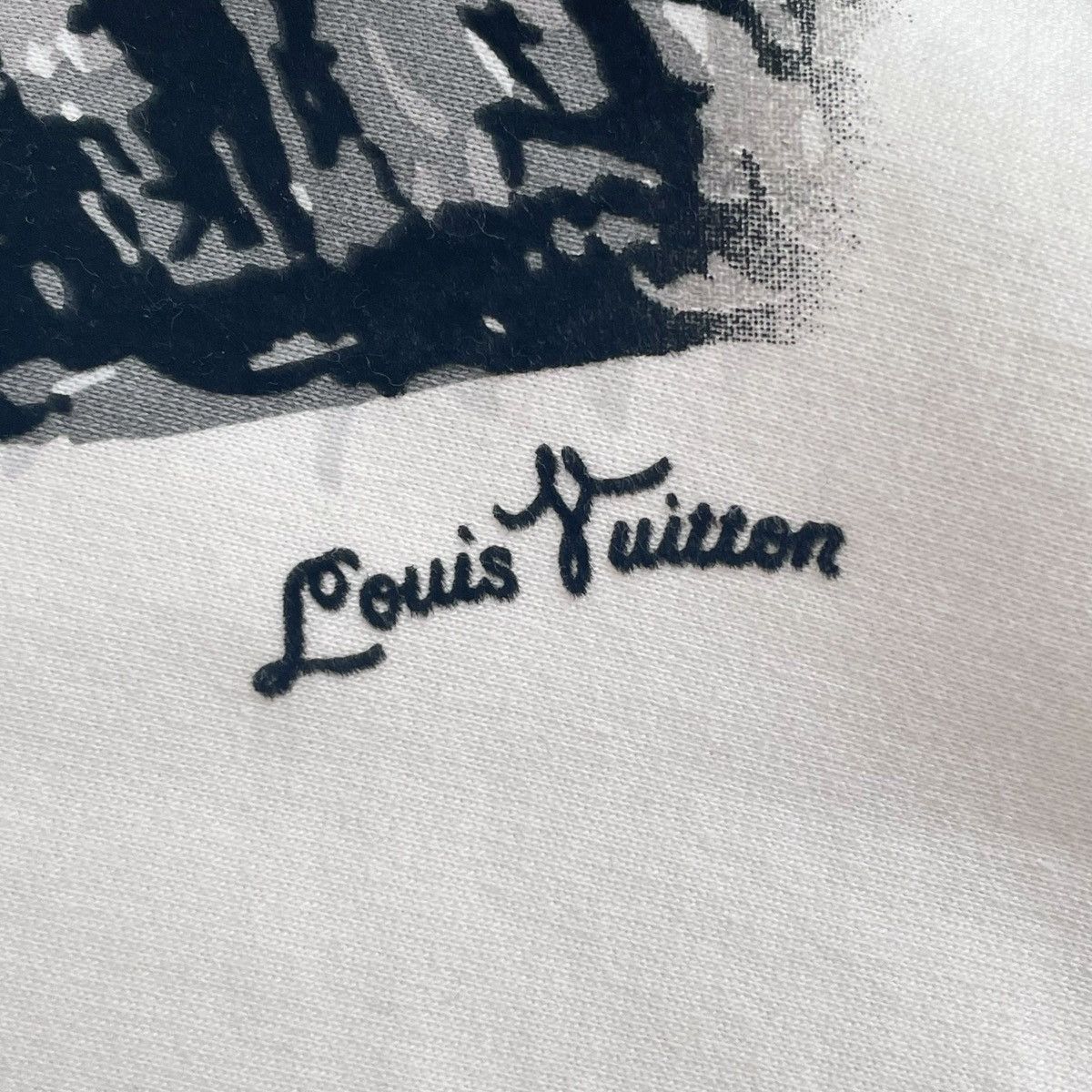 Louis Vuitton Louis Vuitton Zoo Long Sleeve Sweatshirt K26WX Size US M / EU 48-50 / 2 - 5 Thumbnail