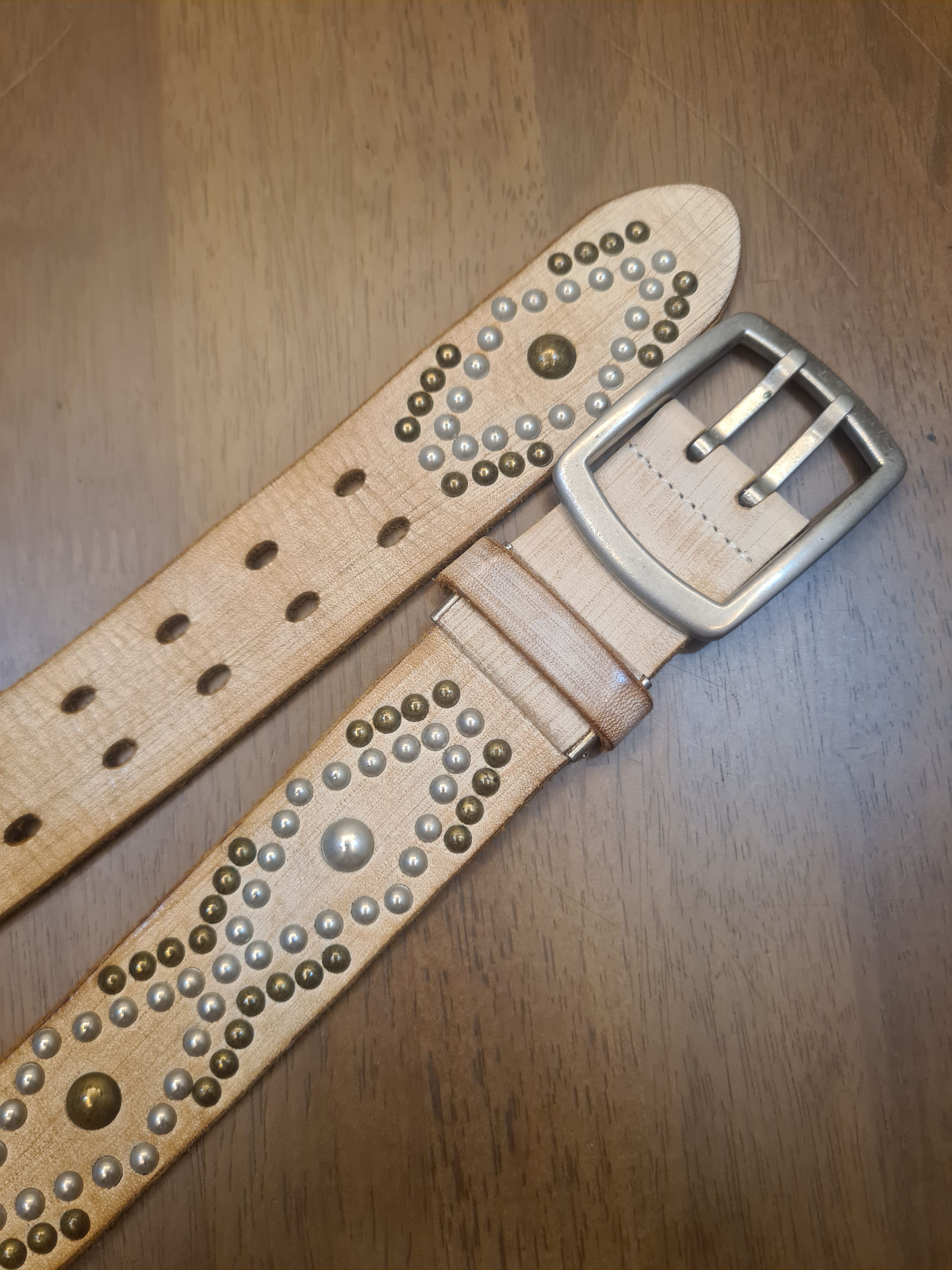 Hollywood Trading Company Custommade white studded leather belt Size 34 - 1 Thumbnail