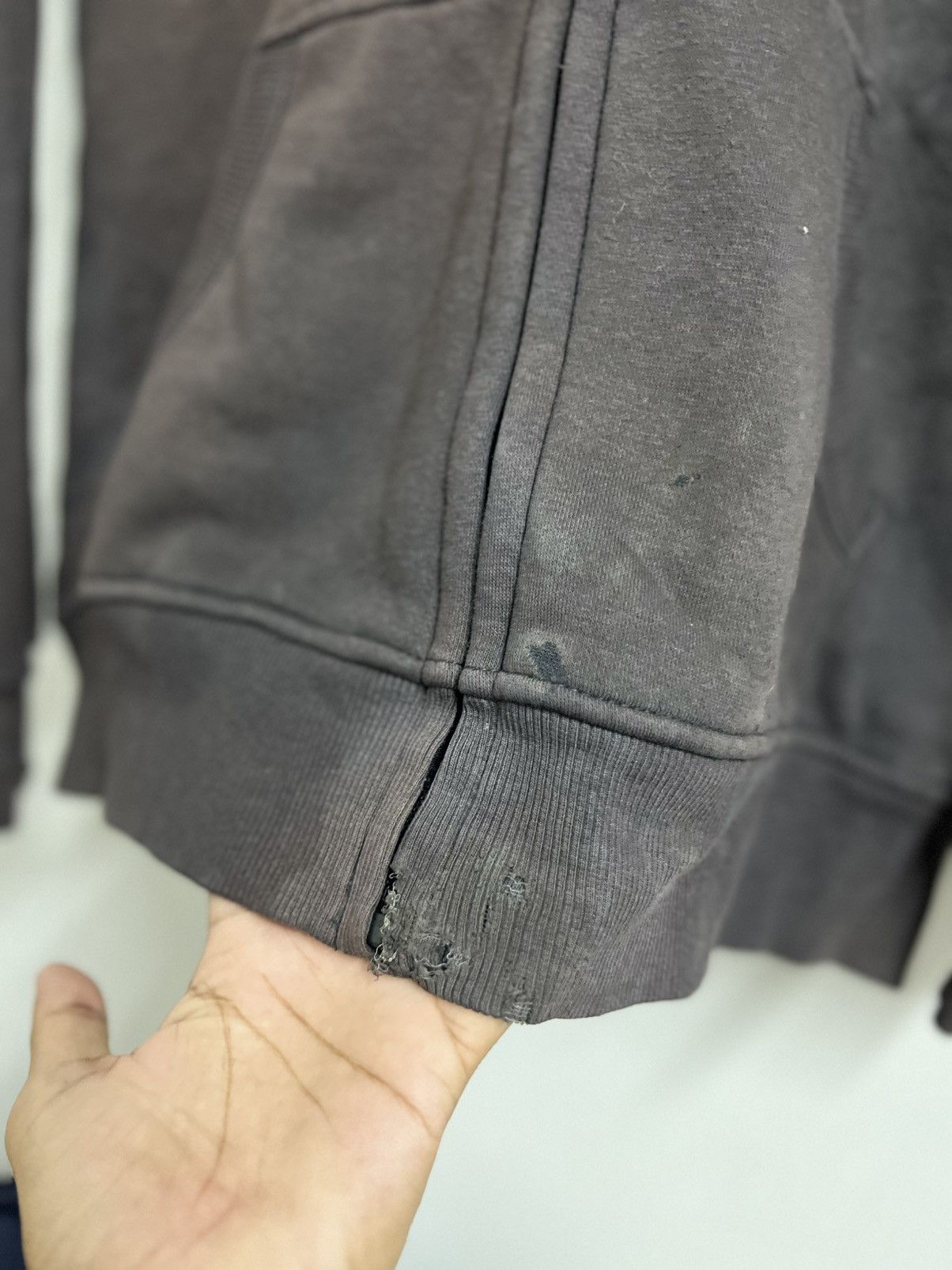 Japanese Brand uniqlo perfect faded distressed homeless hoodie Size US L / EU 52-54 / 3 - 8 Thumbnail