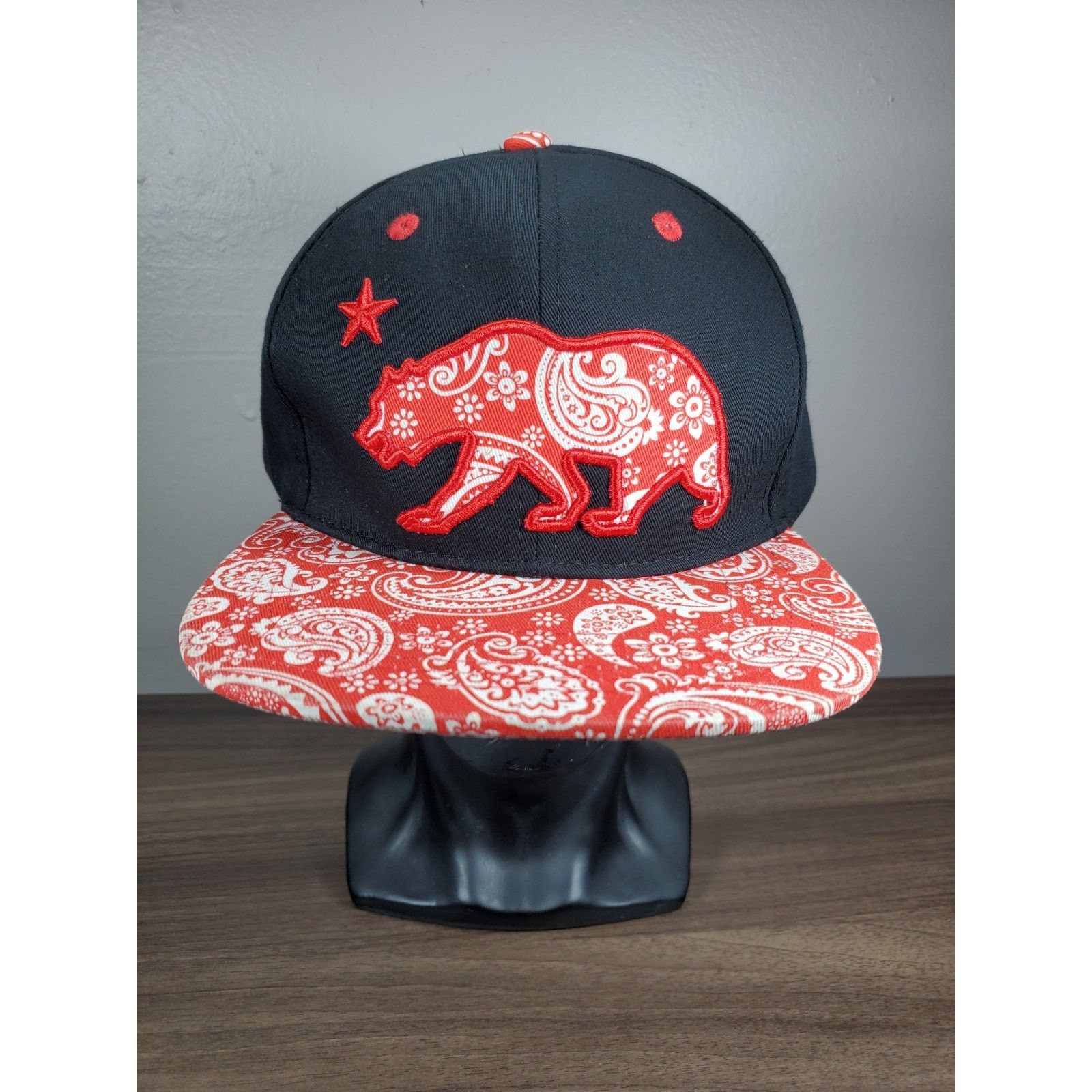 California Republic California Republic Black Red White Paisley Snapback Hat Cap Size ONE SIZE - 3 Thumbnail