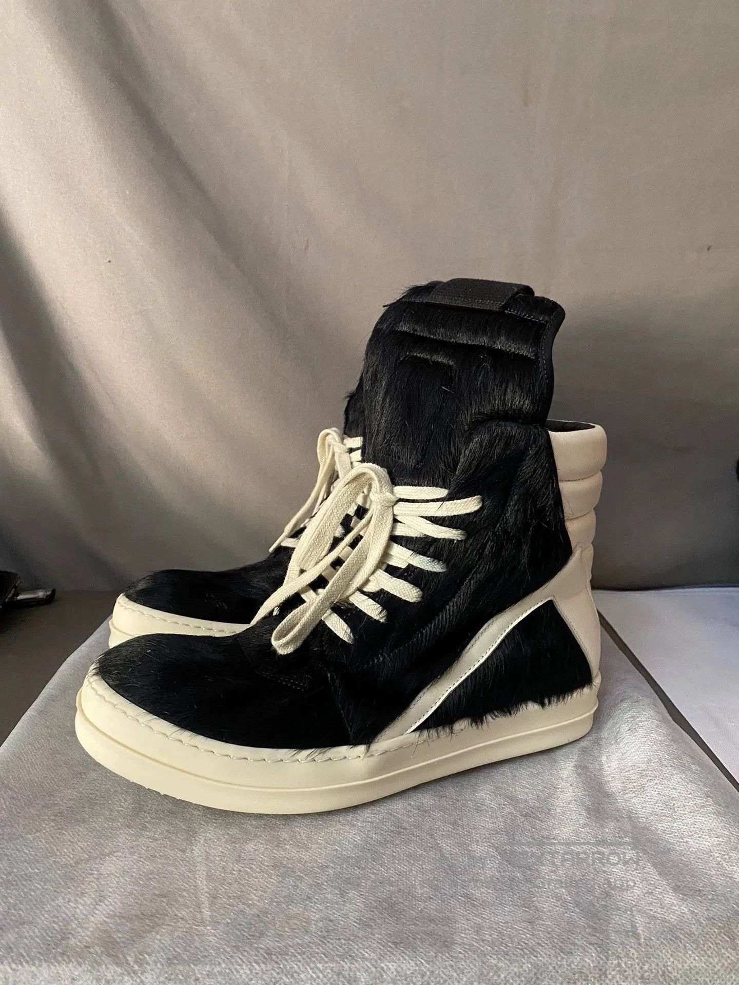 Rick Owens rick owens black fur triangle sneakers size 39. Size US 6 / EU 39 - 1 Thumbnail