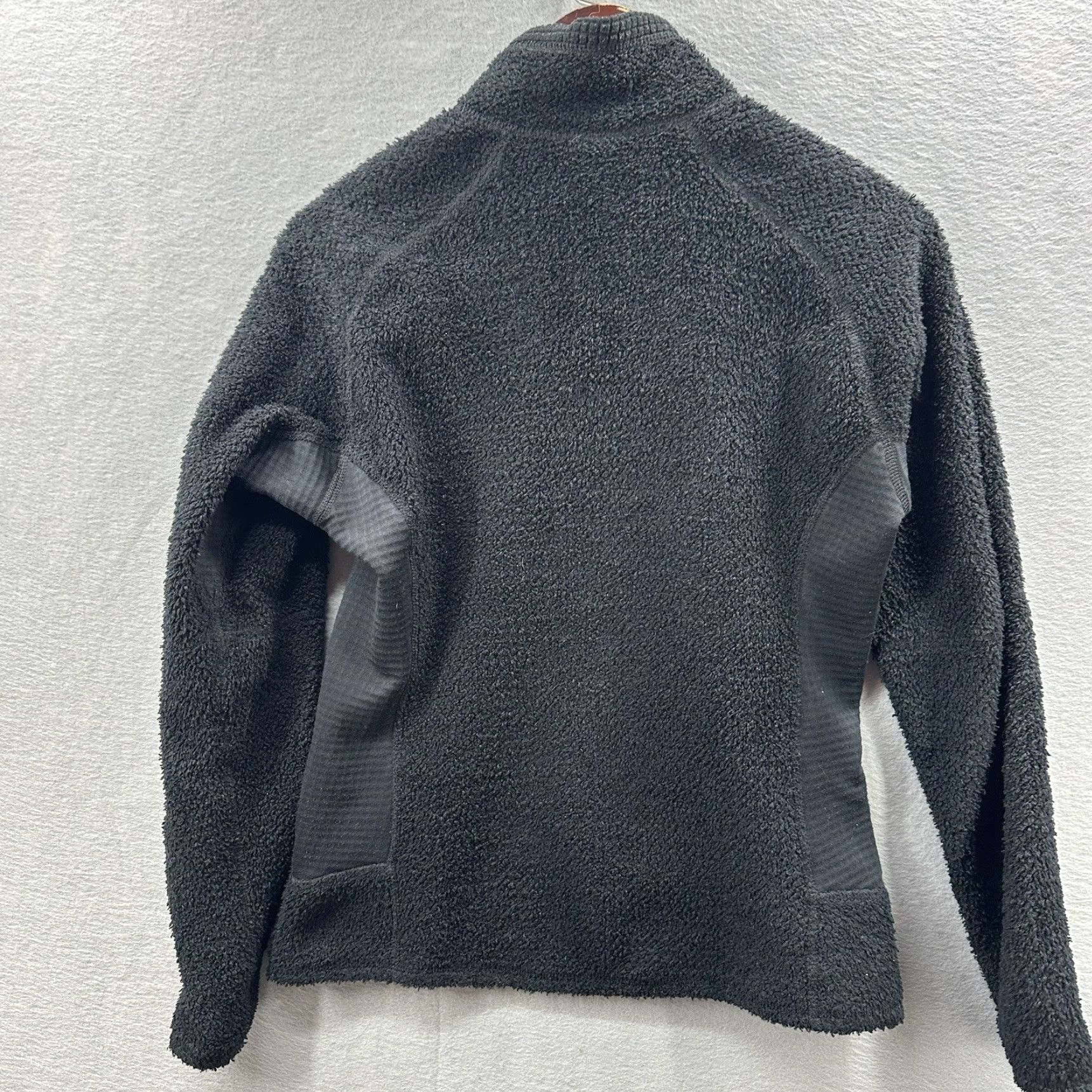 Patagonia Patagonia Jacket Womens S Black Fleece Full Zip R2 Regulator Classic Hipster Outdoor Vintage No Size S / US 4 / IT 40 - 5 Thumbnail