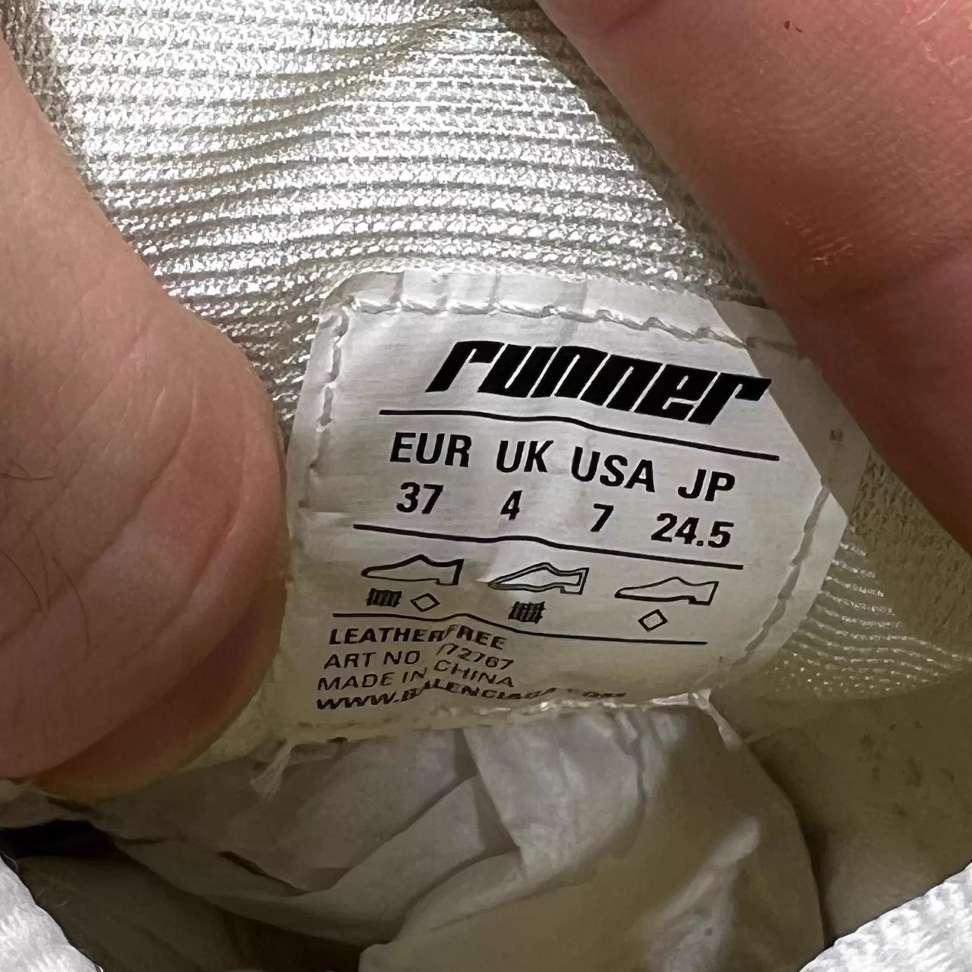 Balenciaga Balenciaga BLCG Runner White/Yellow 37 YH26163 Size US 7 / IT 37 - 8 Thumbnail