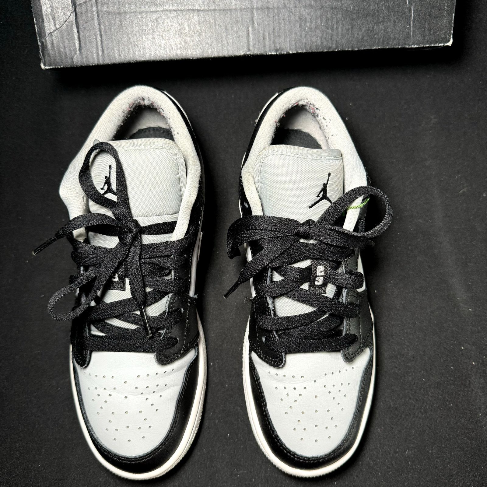 Jordan Brand × Nike Size 5 - Nike Air Jordan 1 Low GS Smoke Grey 2020 Shoes Size US 5 / EU 37 - 3 Thumbnail