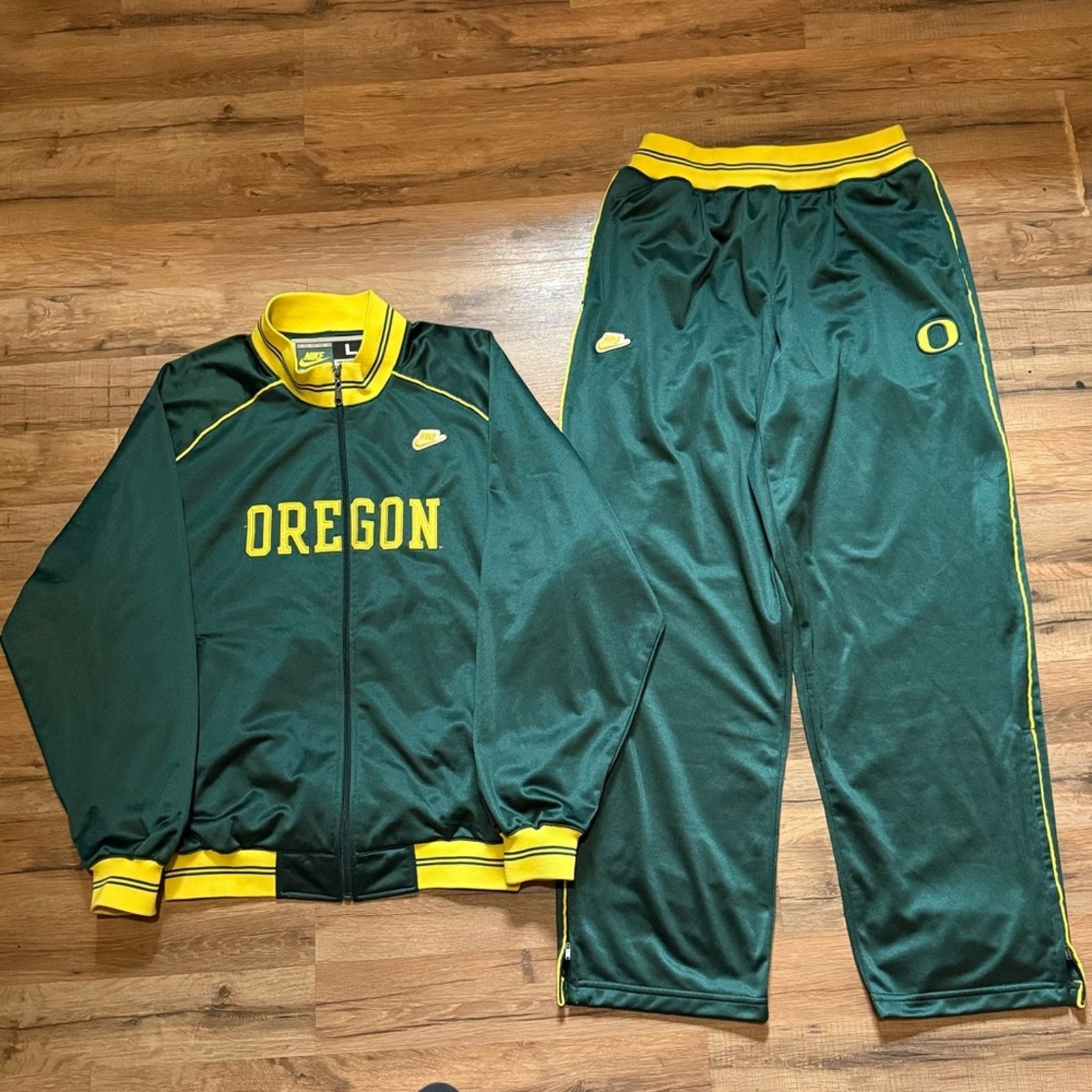 Nike 90s Nike Oregon Ducks Sweatpants Matching Set Tracksuit Size US L / EU 52-54 / 3 - 2 Thumbnail