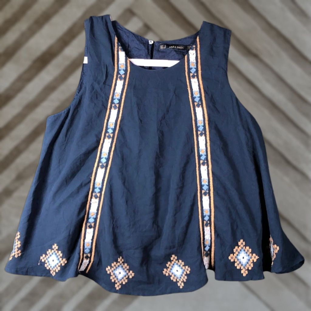 Zara Zara Blouse Blue Sleeveless Embroidered Tank 100% Polyester Small Women’s Casual Workwear Sleeveless Crew Neck Polyester Size S / US 4 / IT 40 - 1 Thumbnail