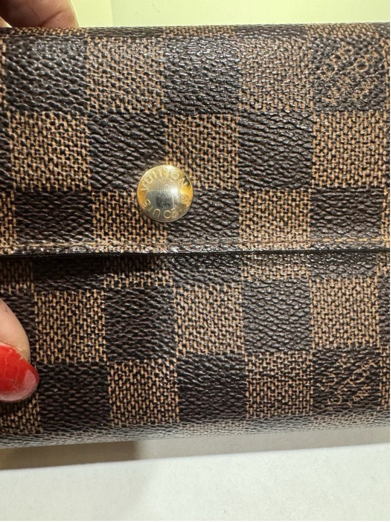 Louis Vuitton Louis Vuitton Alexandra Damier Ebene Portefeuille Tri Wallet Size ONE SIZE - 7 Thumbnail