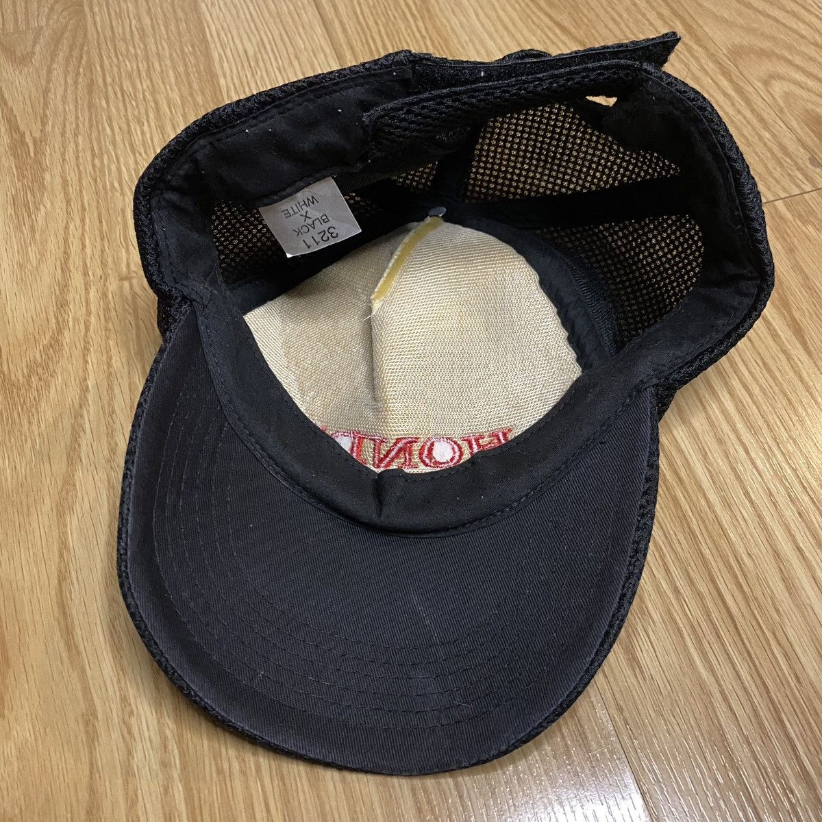 Honda × Vintage Vintage Honda Logo Trucker Hat Size ONE SIZE - 6 Thumbnail