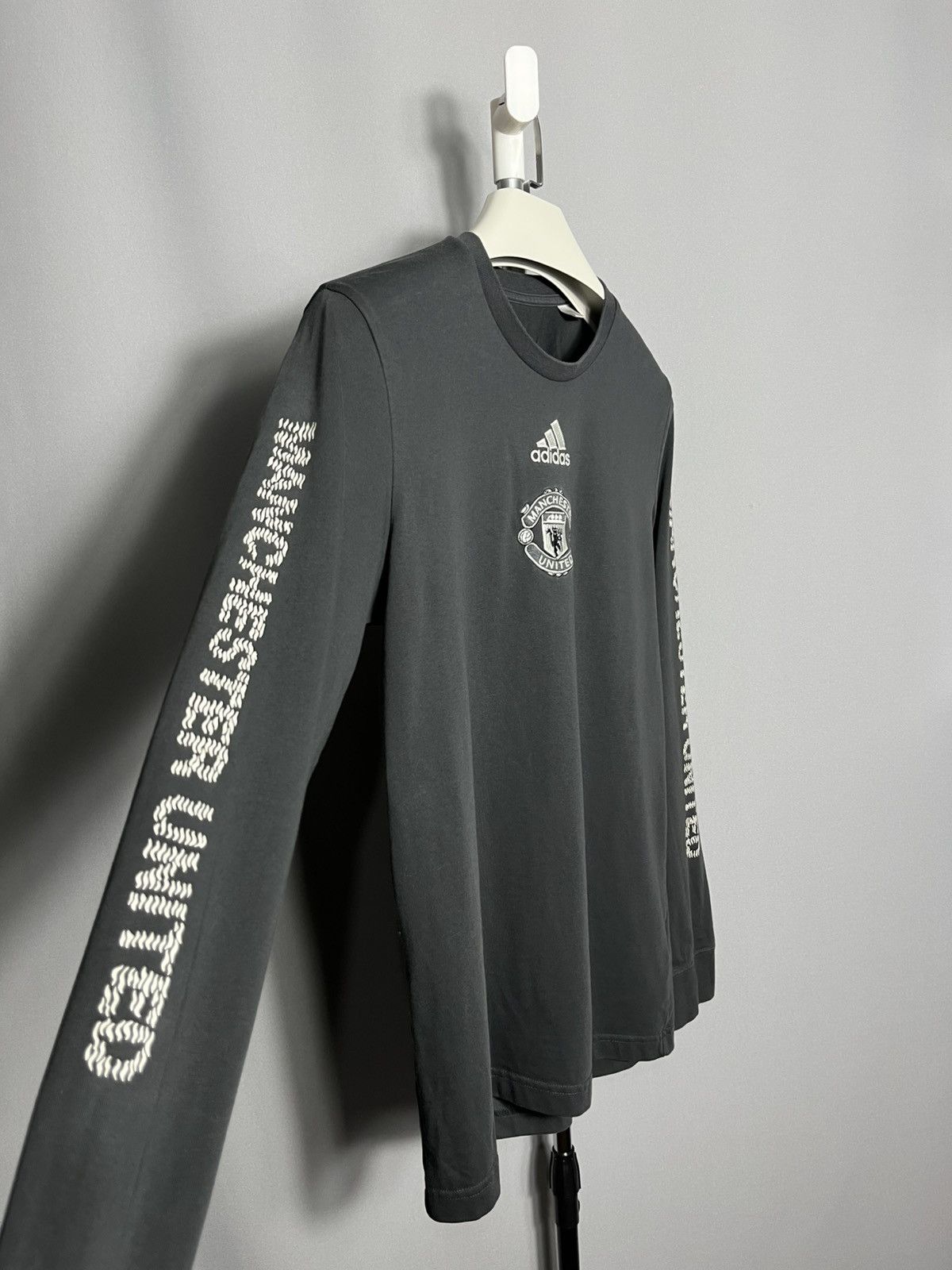 Adidas Adidas Manchester United Long Sleeve FR3856 Soccer T-shirt Size US M / EU 48-50 / 2 - 2 Thumbnail