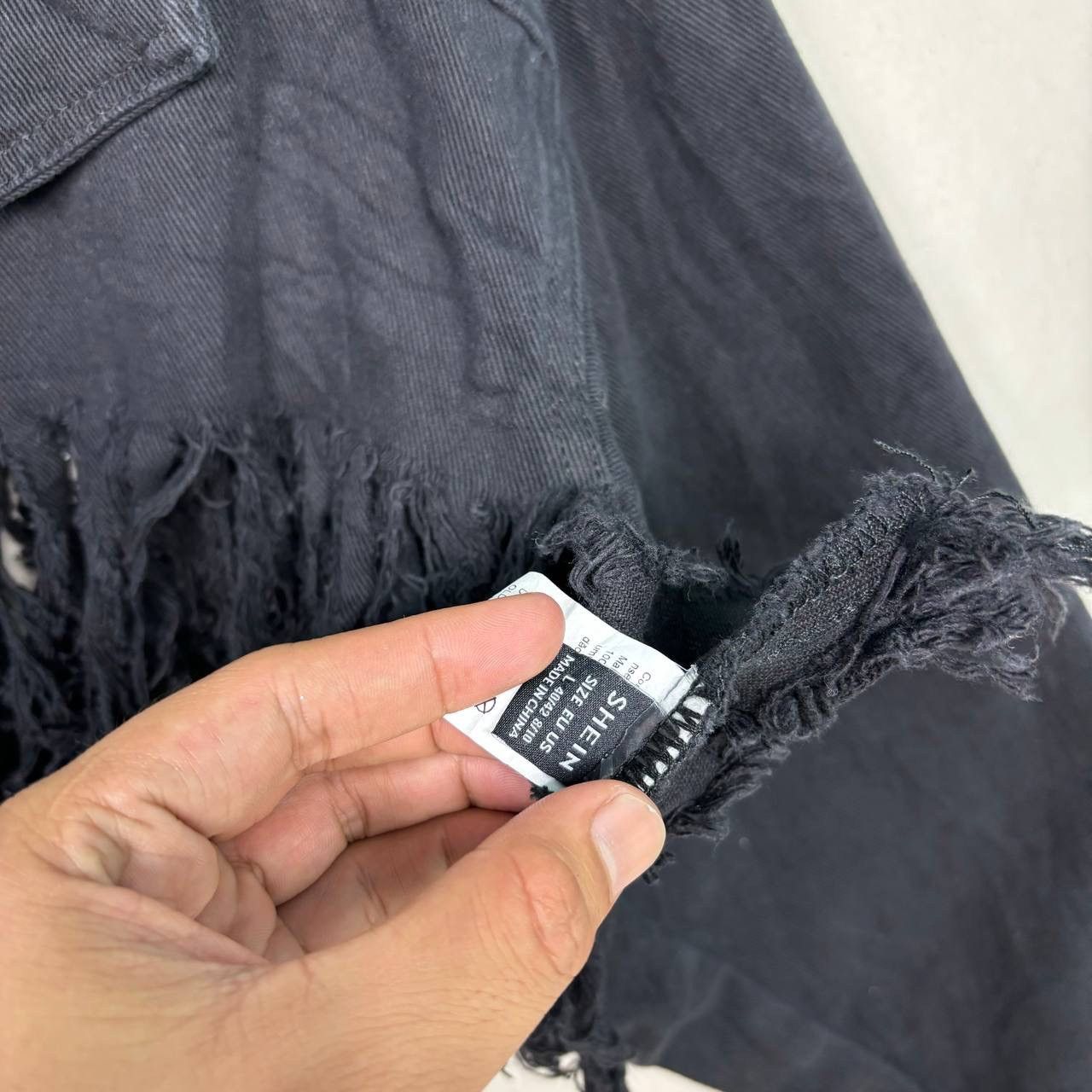 Japanese Brand Japan Avant Gatde Black Distressed Fringe Crop Denim Jacket Size L / US 10 / IT 46 - 6 Thumbnail