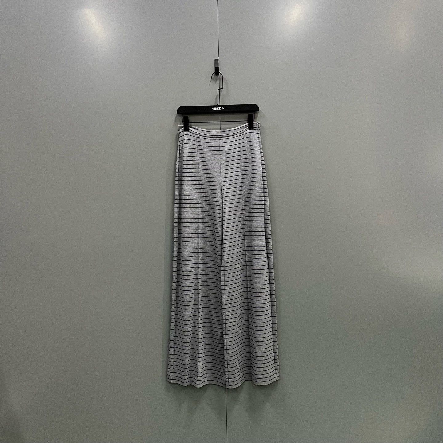 Max Mara Max Mara Striped Gray Pants 26 Women Size 26" / US 2 / IT 38 - 1 Thumbnail