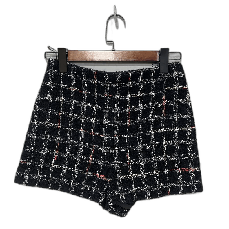 Chanel Chanel 22K Tweed Logo Shorts Size 34" / US 12 / IT 48 - 1 Thumbnail