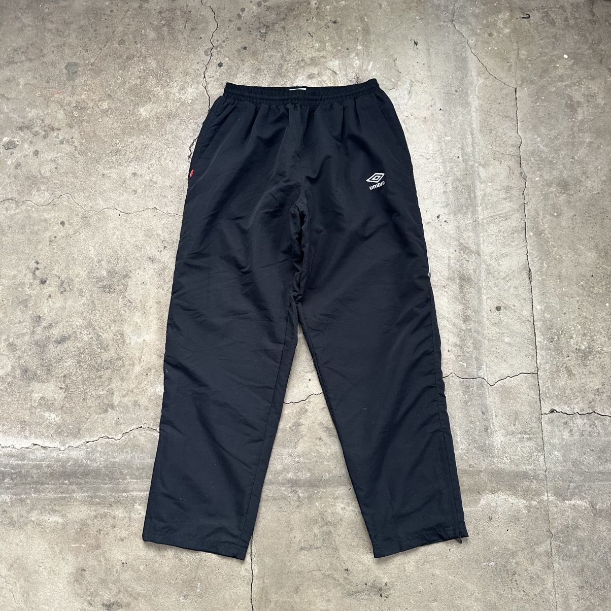 Umbro Vintage Umbro track Pants Baggy Fit Y2K gorpcore Size US 34 / EU 50 - 1 Thumbnail