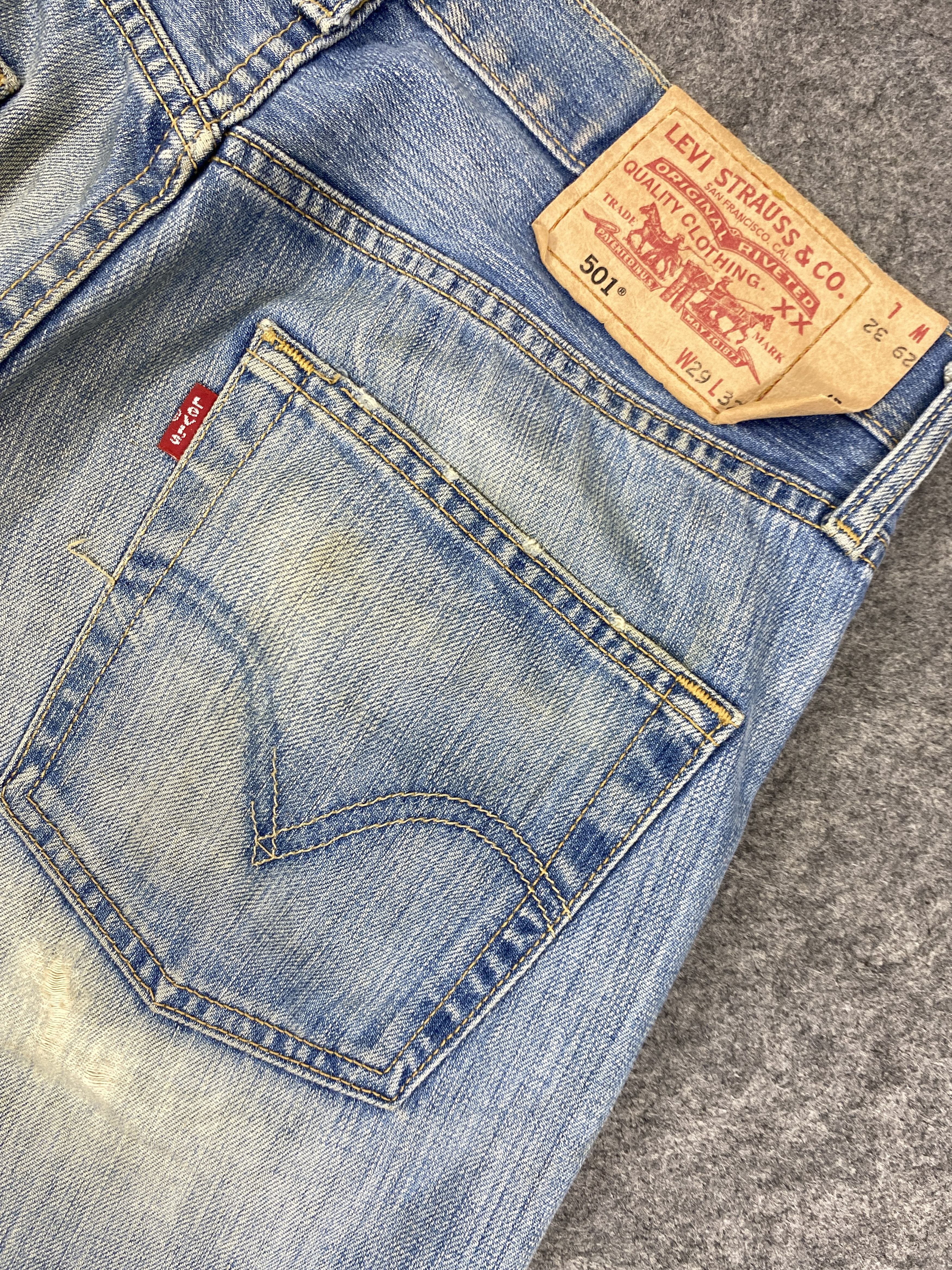 Levi's Faded Blue Vintage Levis 501 Jeans 30x29 - JN3132 Size US 30 / EU 46 - 14 Thumbnail