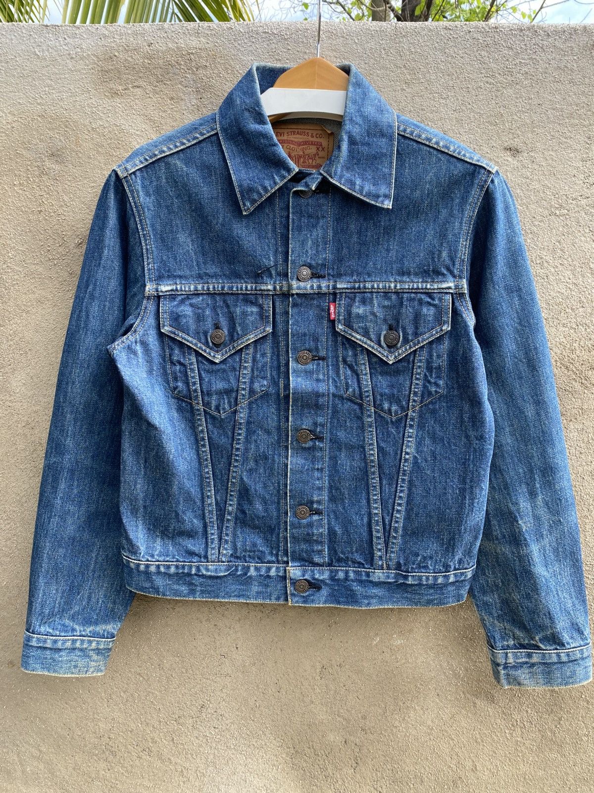 Levi's × Levi's Vintage Clothing × Vintage size 36 vintage levi's 71557 big E trucker denime jacket Size US S / EU 44-46 / 1 - 1 Thumbnail