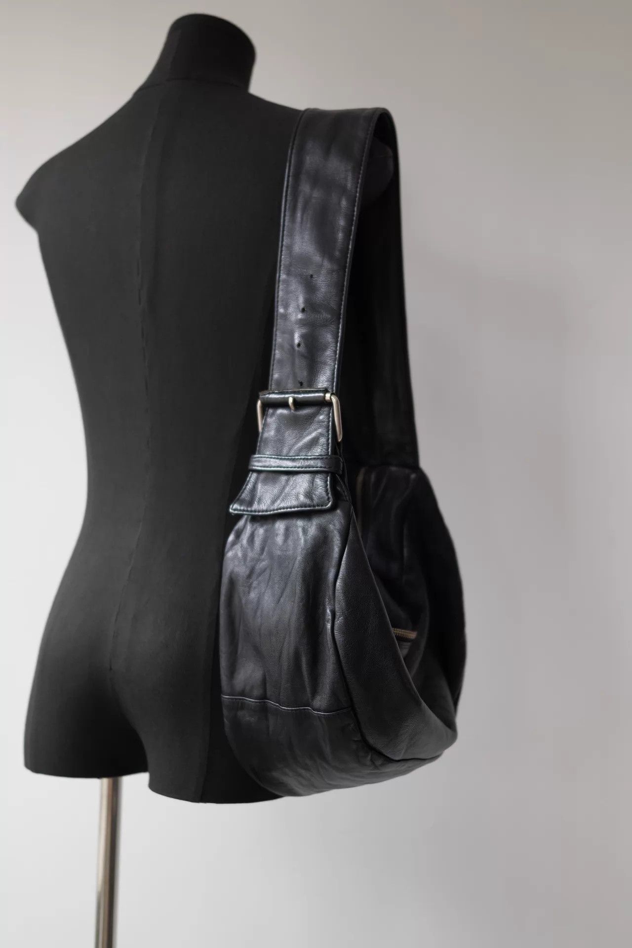 Yohji Yamamoto Yohji Yamamoto Y's Thick Cowhide Shoulder Bag Size ONE SIZE - 5 Thumbnail