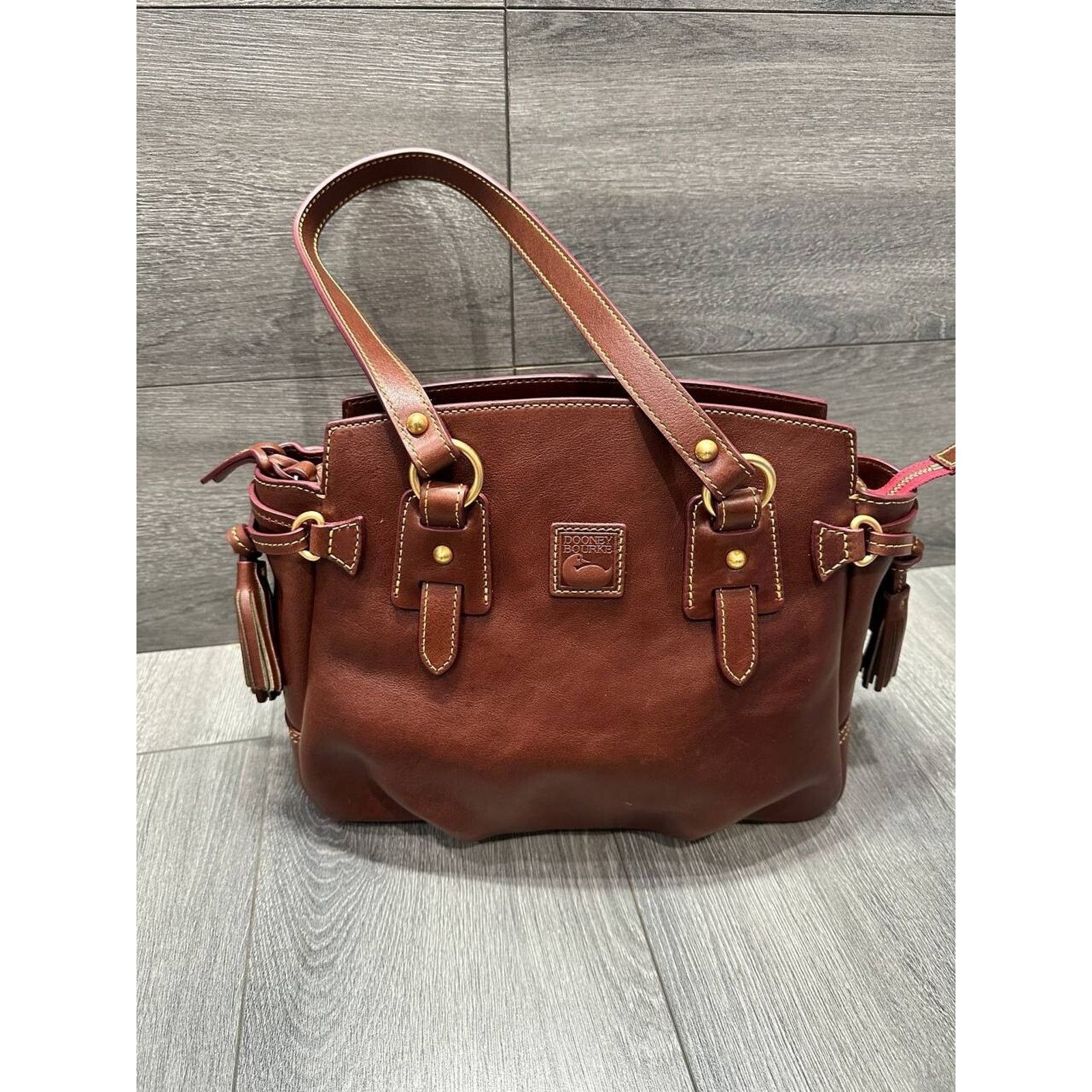 Dooney & Bourke Dooney & Bourke Florentine Leather Small Winged A626470 Size ONE SIZE - 5 Thumbnail