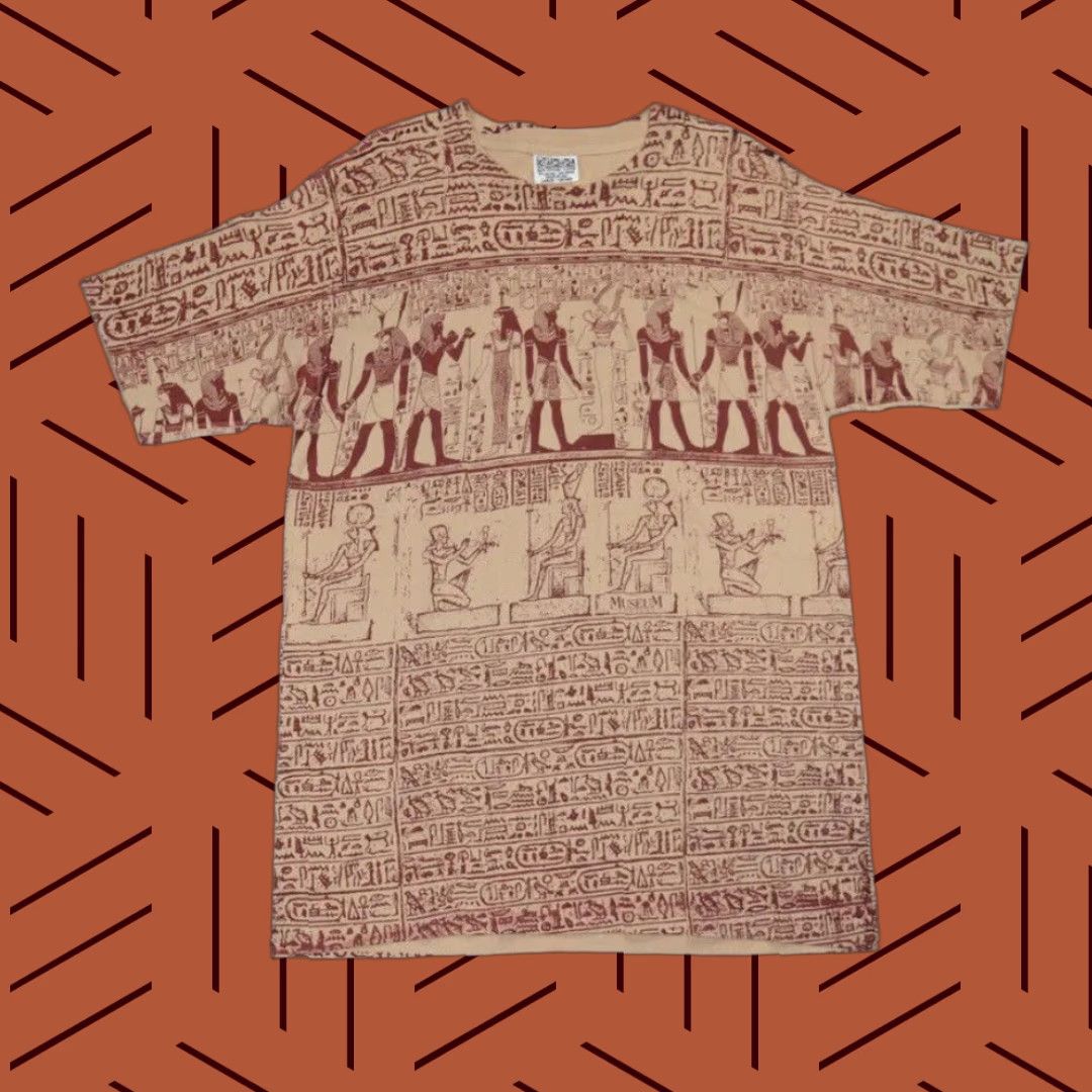 Gloverall VINTAGE 90s WILDWOOD PRODUCTIONS Egyptian Hieroglyphics All Over Print Cotton T-Shirt L Unisex Adults Size US L / EU 52-54 / 3 - 1 Thumbnail