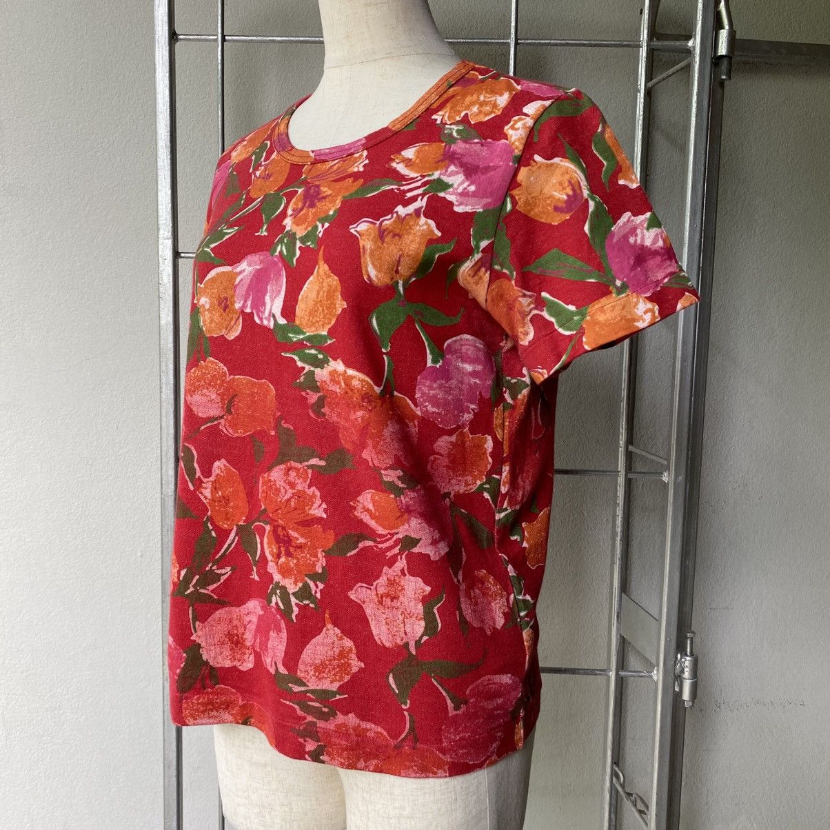 Comme des Garcons Comme des Garcons Red Floral Tee Size S / US 4 / IT 40 - 13 Thumbnail