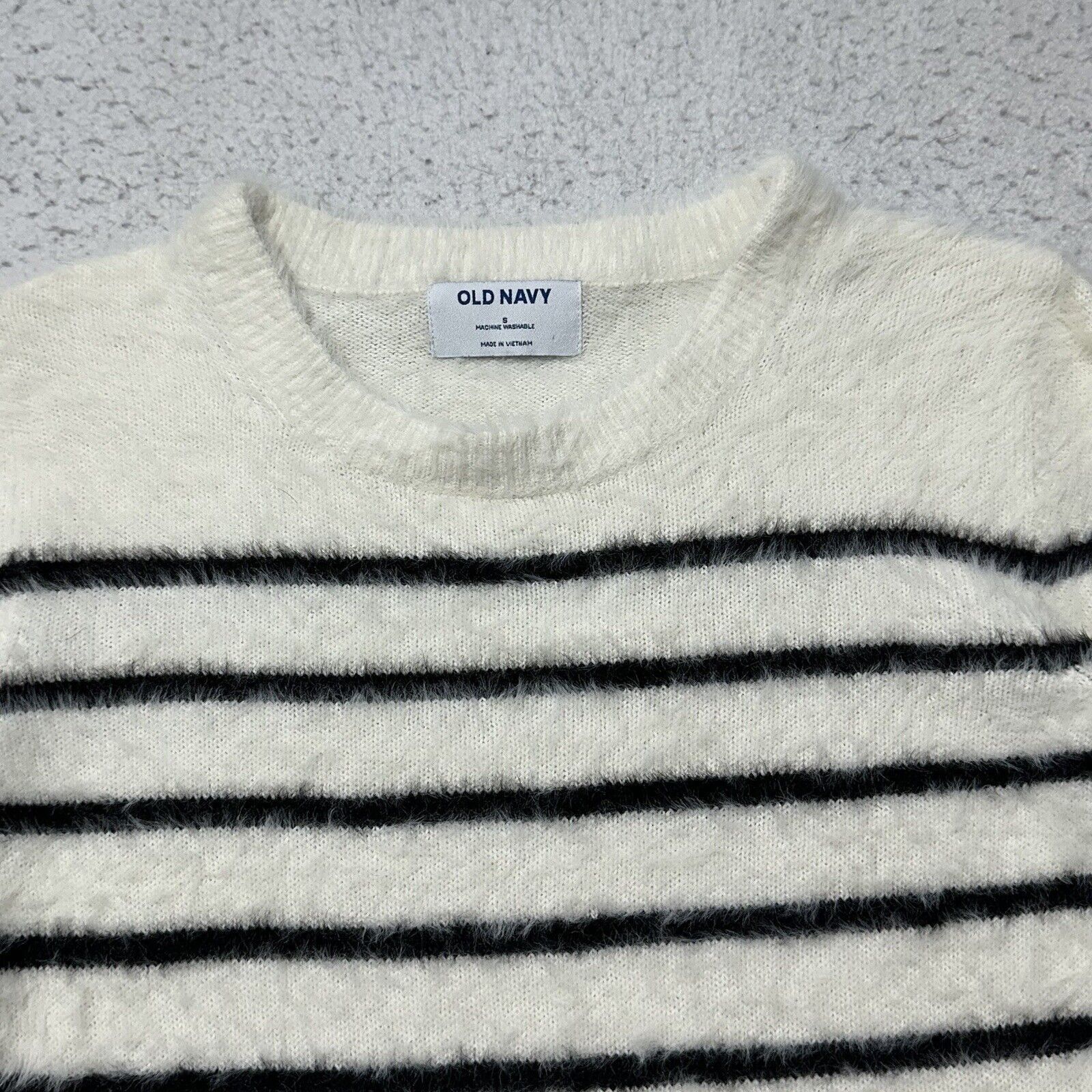 Old Navy Old Navy Small Crewneck White Black Striped Pullover Sweater Size S / US 4 / IT 40 - 2 Thumbnail