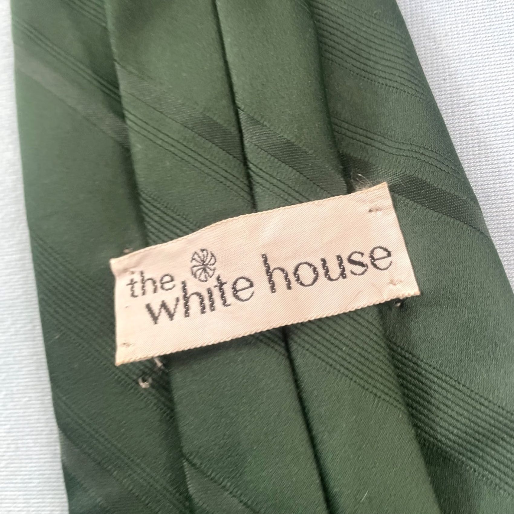 Vintage VINTAGE The White House Necktie Silk Tie Solid Green Repp Stripe Capsule 4x56 Men Tie Size ONE SIZE - 6 Thumbnail