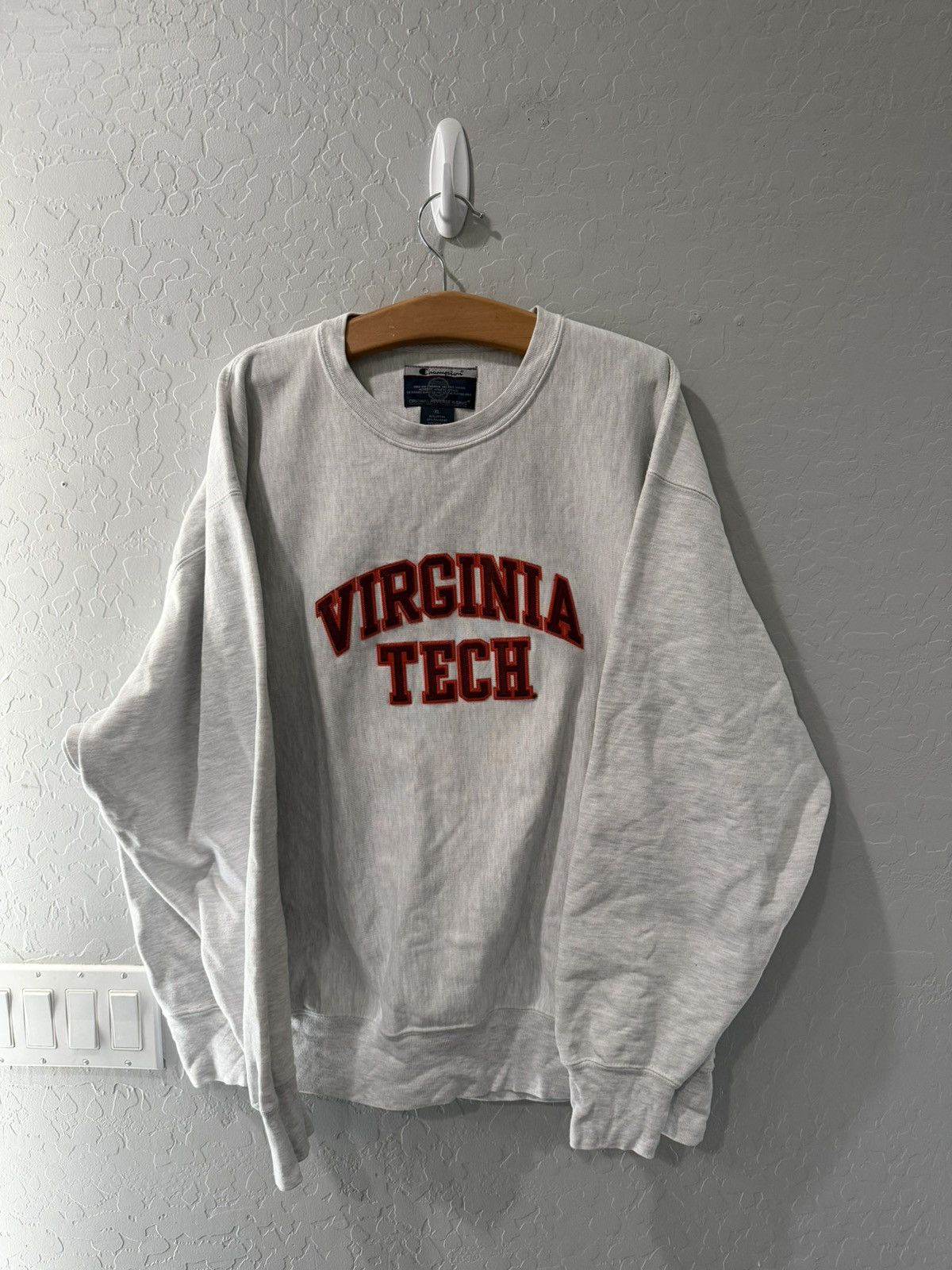 Champion Vintage Champion Virginia Tech Reverse Weave Sweatshirt XL Size US XL / EU 56 / 4 - 1 Thumbnail