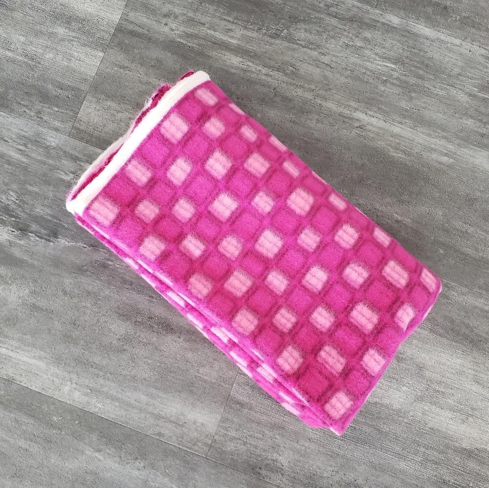 Designer Pink White Plush Blanket Size ONE SIZE - 2 Thumbnail