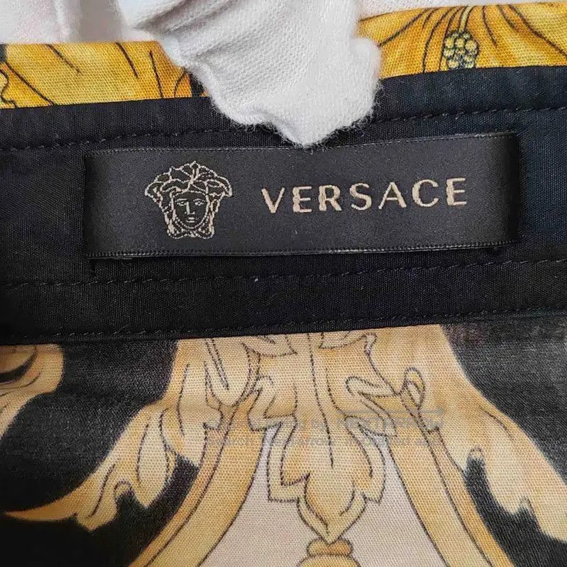 Versace Versace Black Cotton Printed Long Sleeve Shirt . Size US M / EU 48-50 / 2 - 3 Thumbnail
