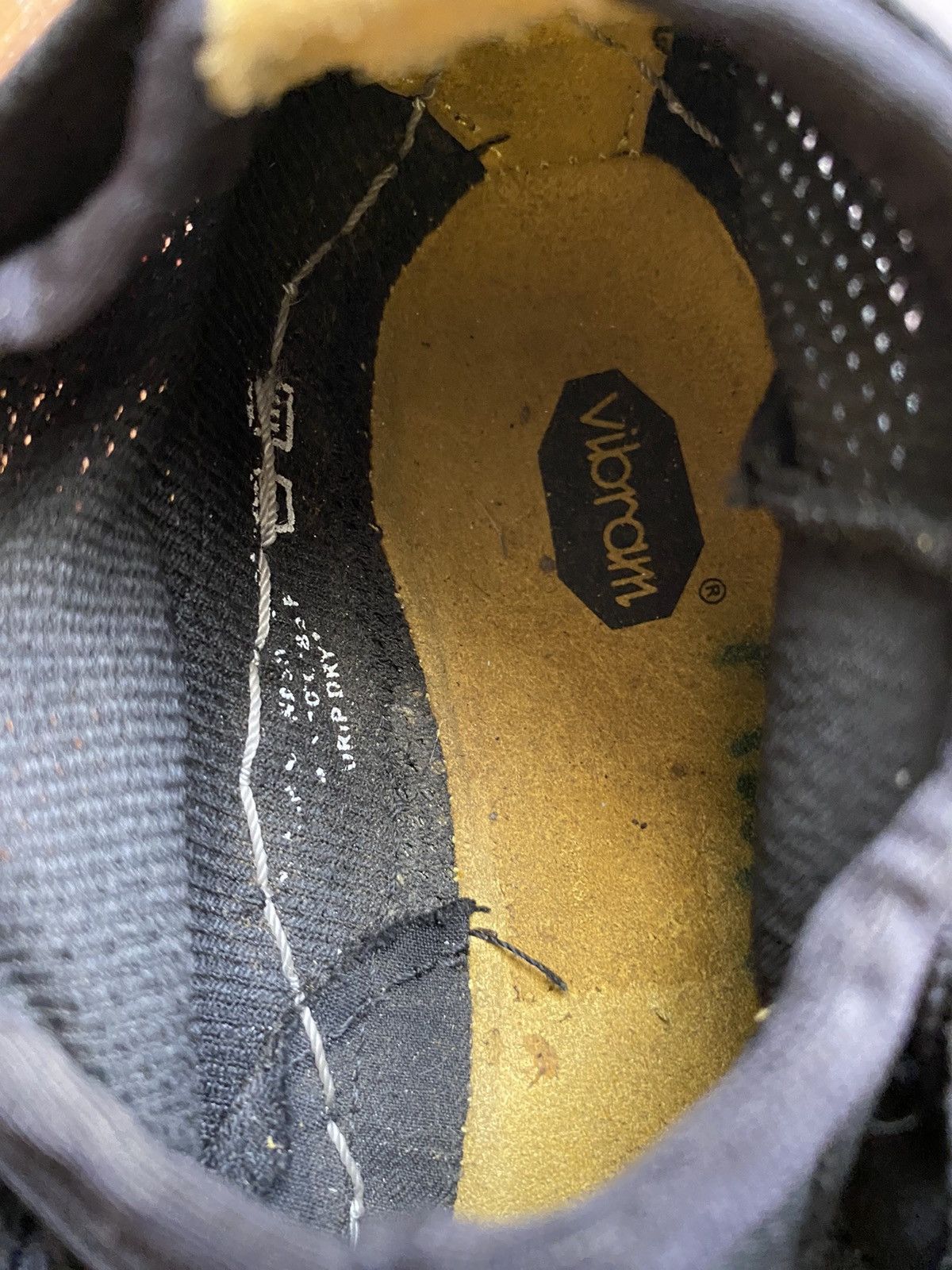 Vibram Vibram Five Fingers black shoes Size US 7 / IT 37 - 12 Thumbnail