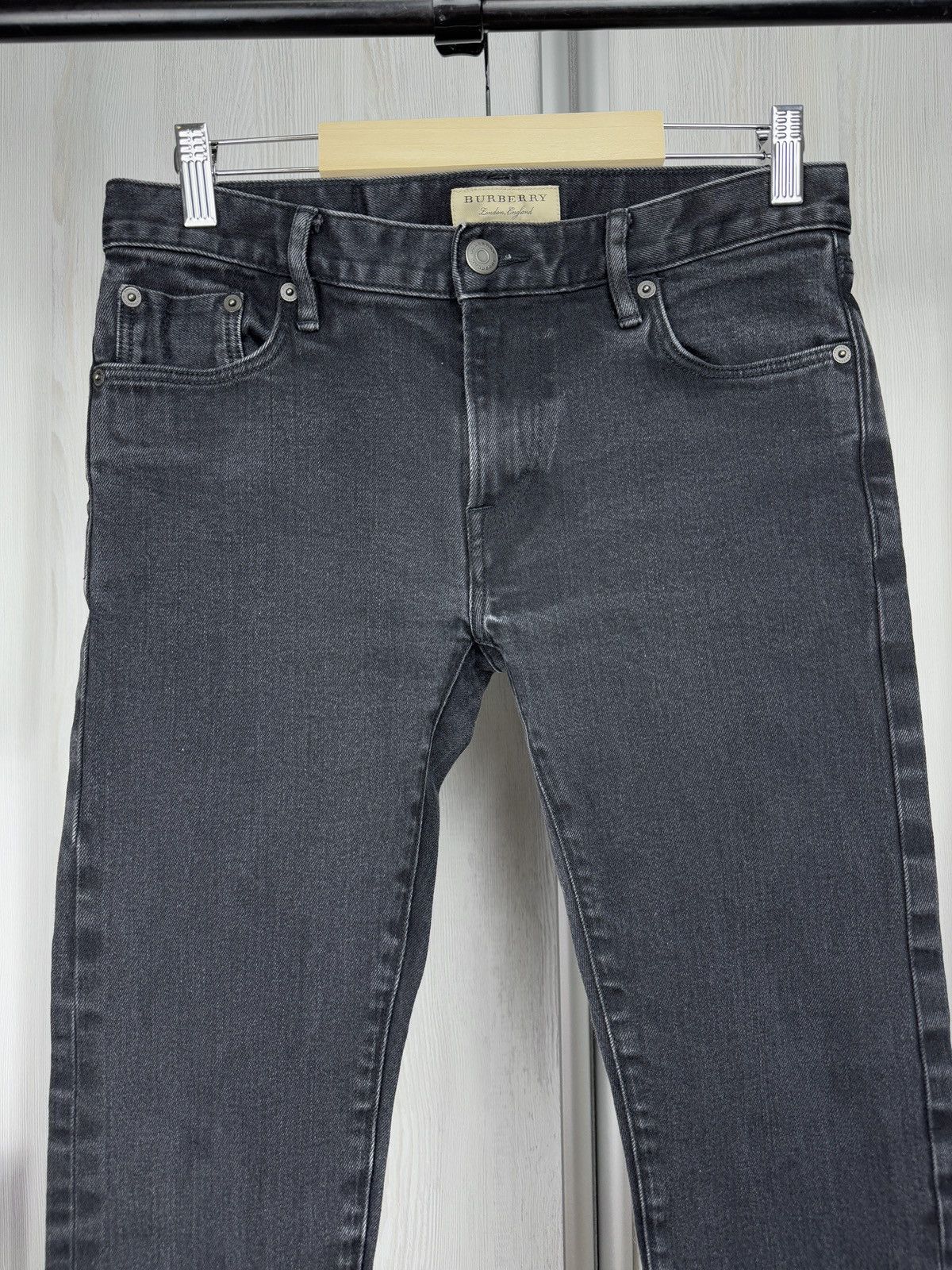 Burberry Burberry London England Skinny Fit grey stretchy denim jeans Size US 31 - 3 Thumbnail
