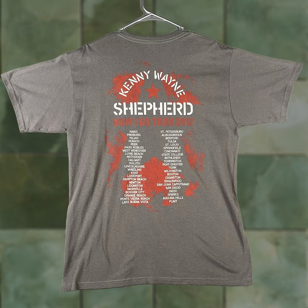 Anvil Kenny Wayne Shepherd T-Shirt Band Anvil L Gray Autographed 2012 Tour Mens T-Shirt Regular Short Sleeve Crew Neck Shirt Size US L / EU 52-54 / 3 - 1 Thumbnail