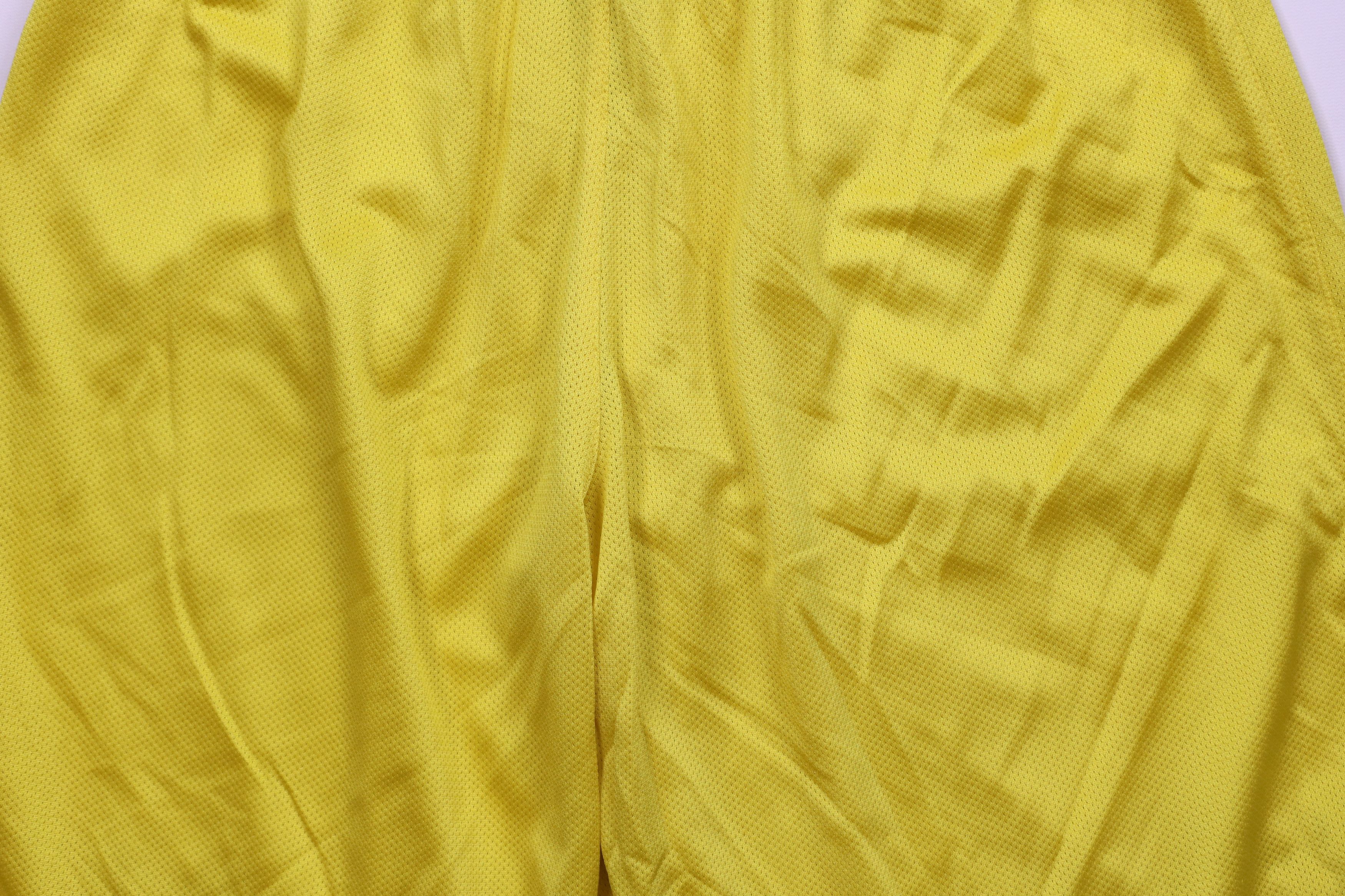 Adidas × Vintage Adidas University of Michigan Basketball Shorts Yellow Size US 34 / EU 50 - 13 Thumbnail