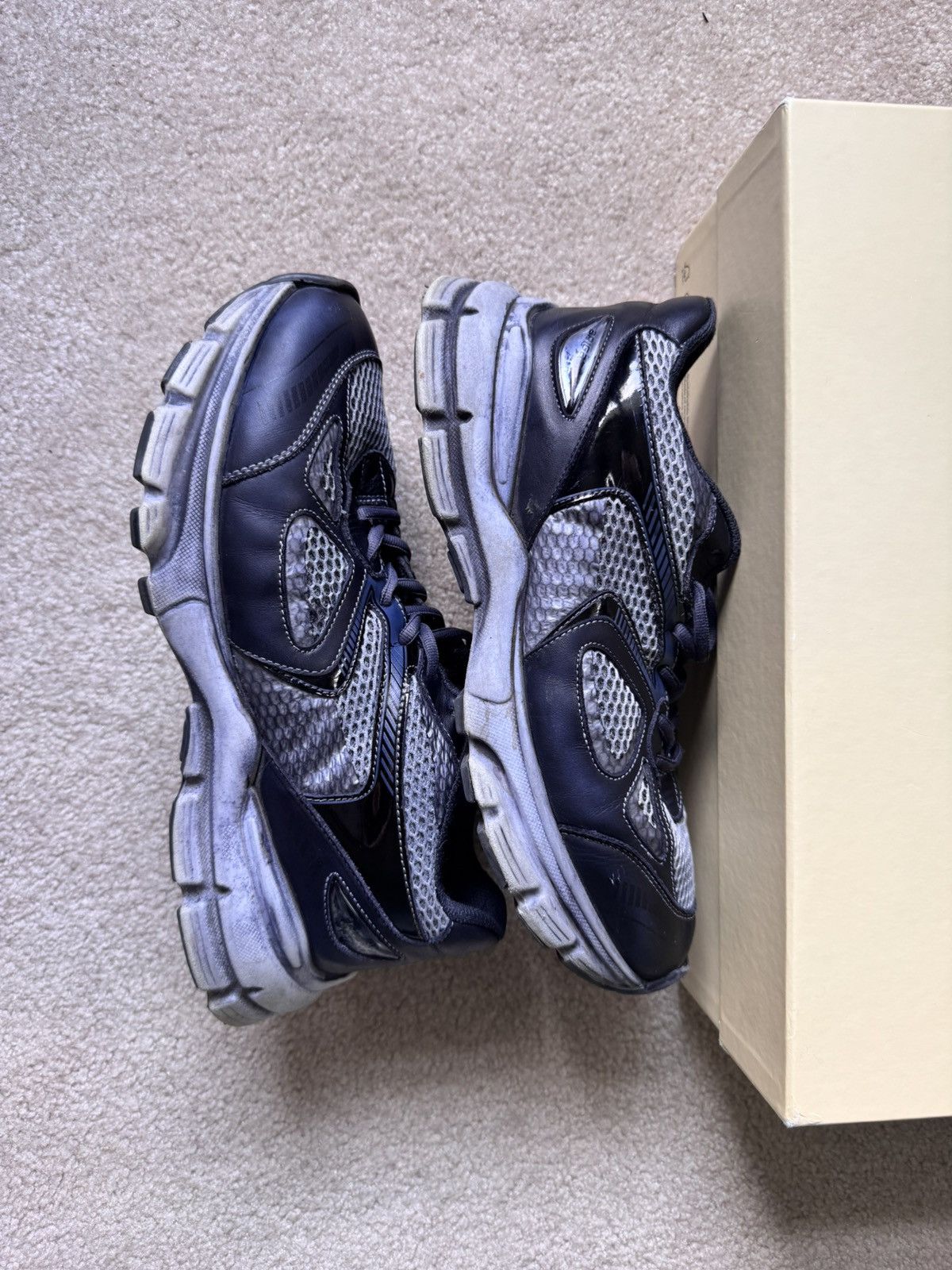 Axel Arigato Axel Arigato Black & Gray Marathon Runner Sneakers Size US 9 / EU 42 - 1 Thumbnail