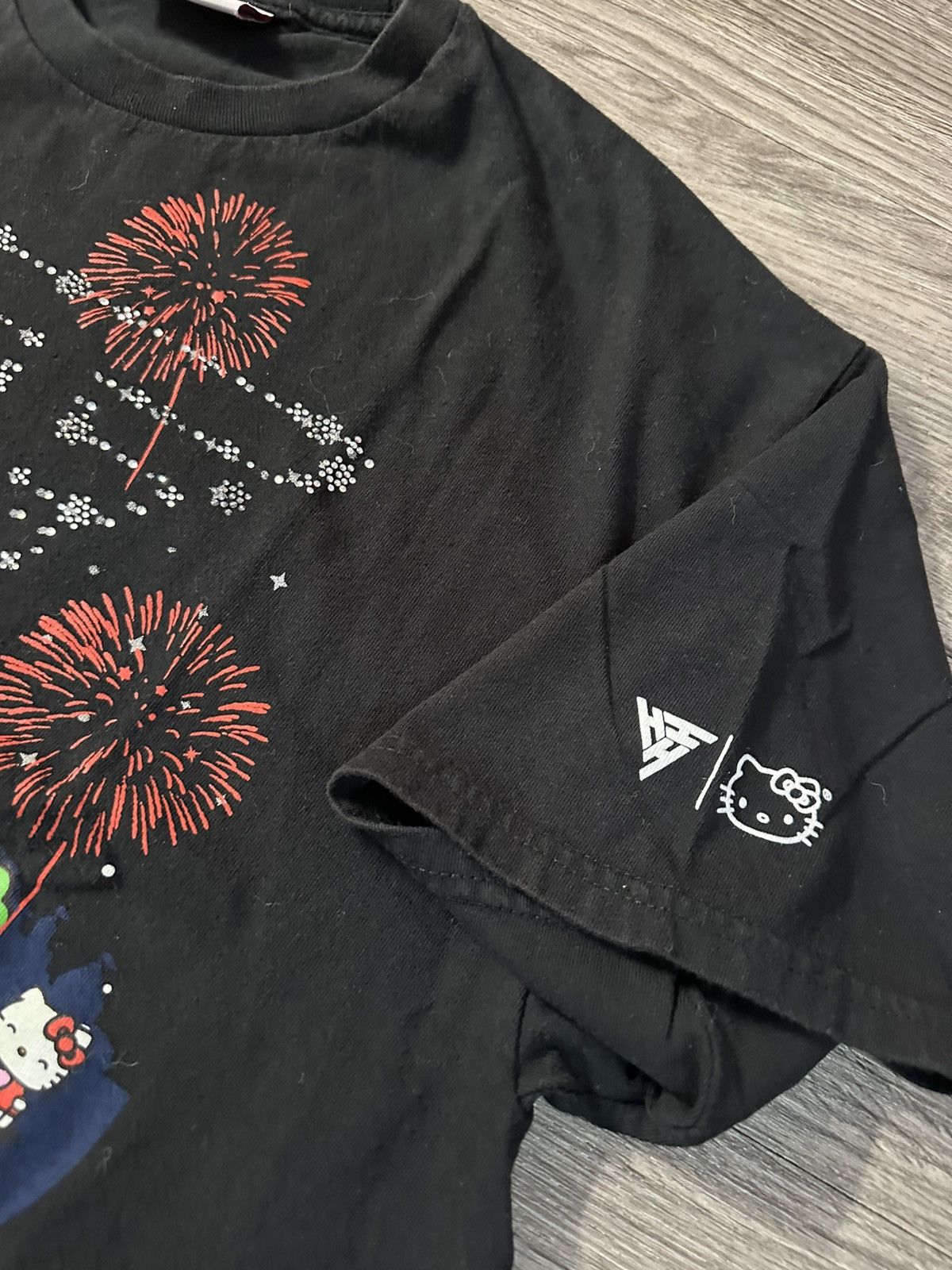 Hypland Hypland x Hello Kitty carnival rhinestone tee Size US L / EU 52-54 / 3 - 4 Thumbnail