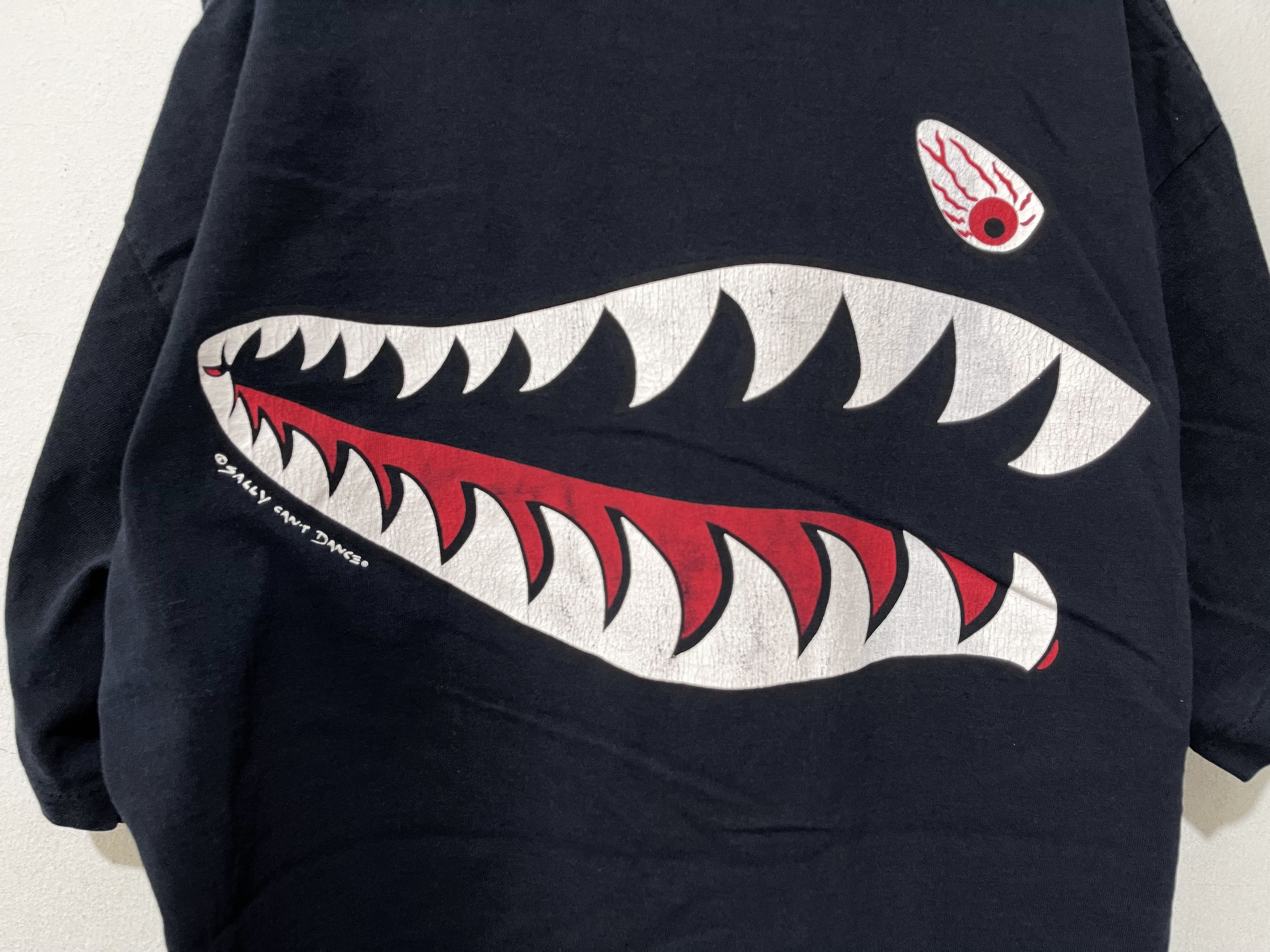 Arts & Science × Vintage Vintage 90s Shark Shrit Size US XL / EU 56 / 4 - 2 Thumbnail