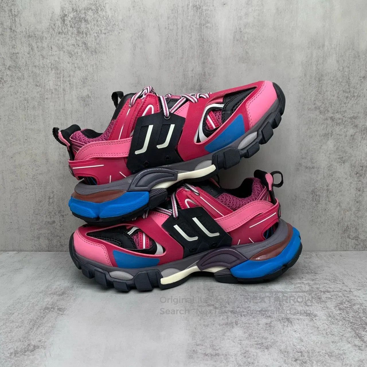 Balenciaga Balenciaga Track Pink Sneakers Size 35. Size US 4 / IT 34 - 3 Thumbnail