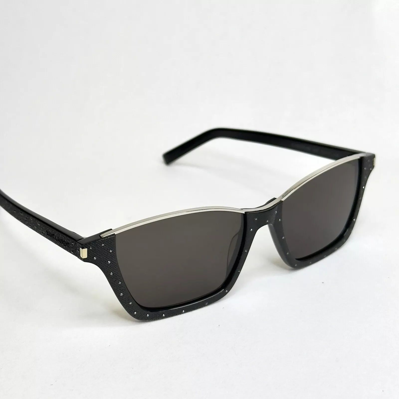 Yves Saint Laurent SAINT LAURENT DYLAN SL 365 SL365 LIMITED Sunglasses 005 Size ONE SIZE - 5 Thumbnail