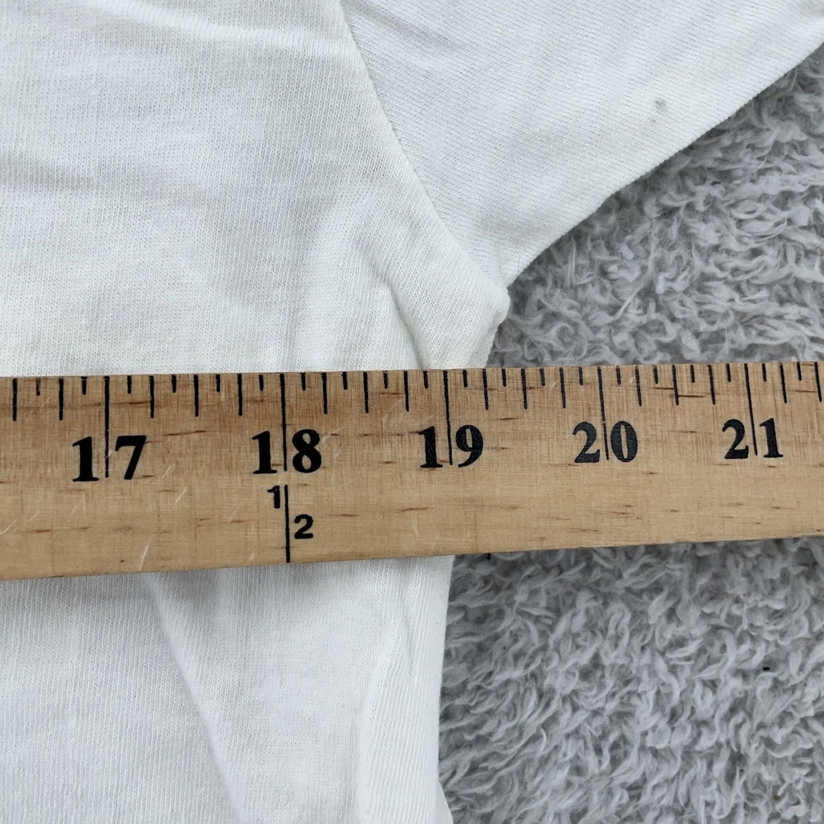 Hanes VINTAGE Hanes Shirt Men M White Crew Neck Short Sleeve Cotton Basic Tee Size US M / EU 48-50 / 2 - 6 Thumbnail
