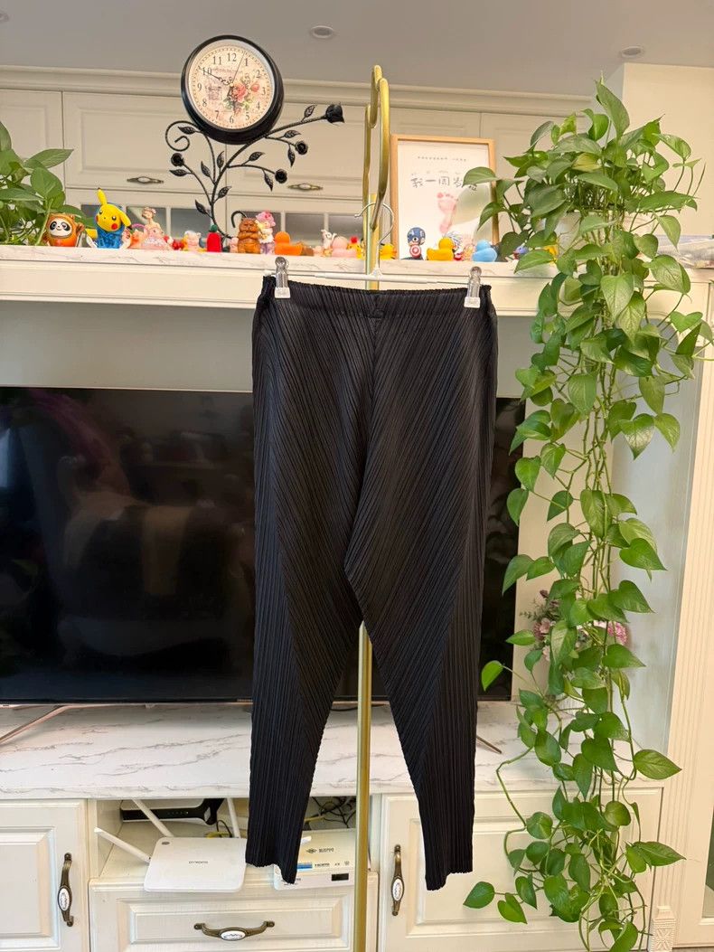 Issey Miyake Issey Miyake size:3 Black pleated irregular-shaped pants Size 31" - 4 Thumbnail