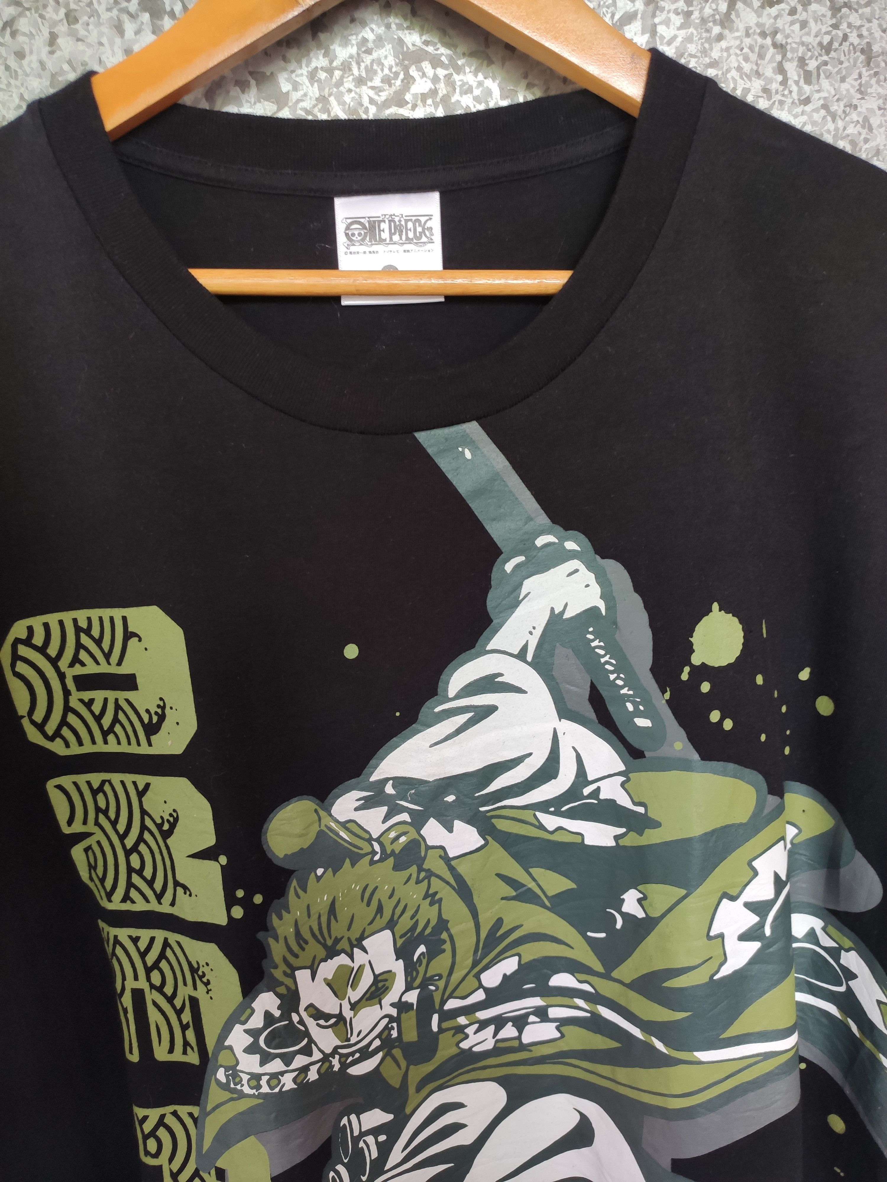 Anime Vintage One piece t shirt Zoro Size US XL / EU 56 / 4 - 2 Thumbnail
