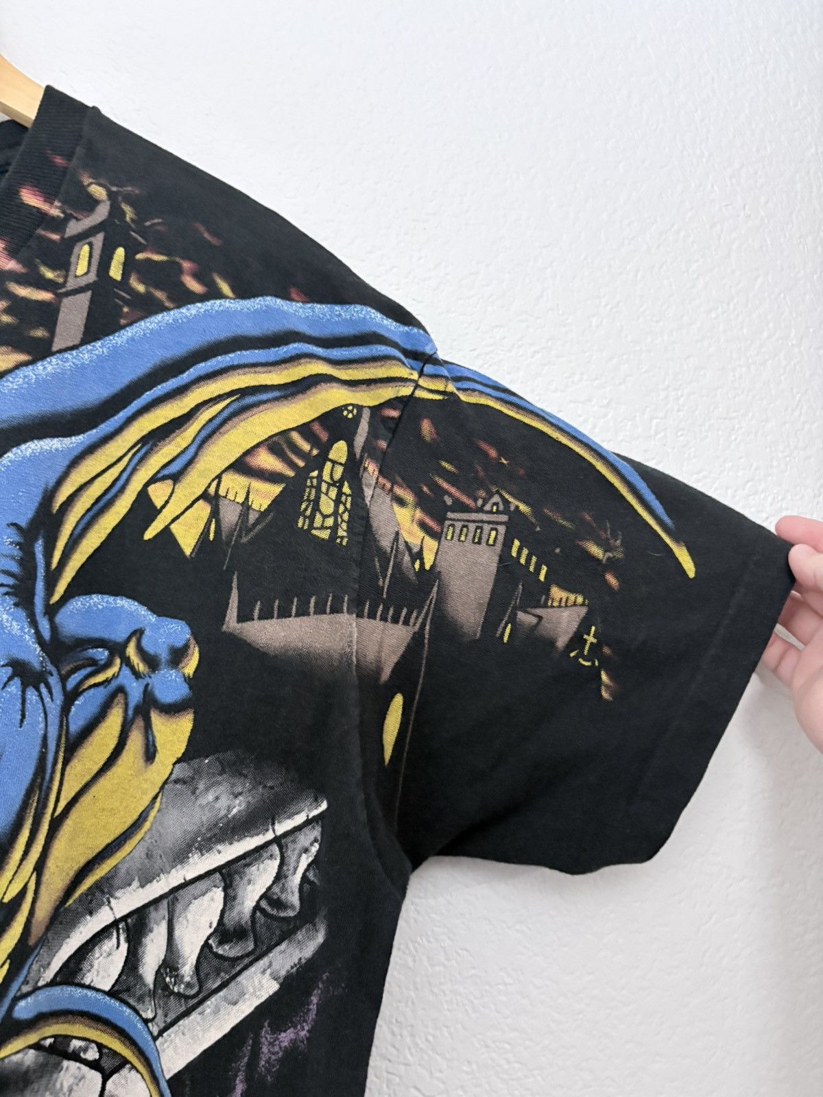 Liquid Blue RARE GRAIL Gargoyles Liquid Blue All Over Print Vintage Tee Size US XXL / EU 58 / 5 - 5 Thumbnail