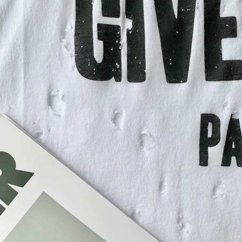 Givenchy Givenchy Brand New Authentic T-Shirt (White Men's Wear) Size US L / EU 52-54 / 3 - 6 Thumbnail