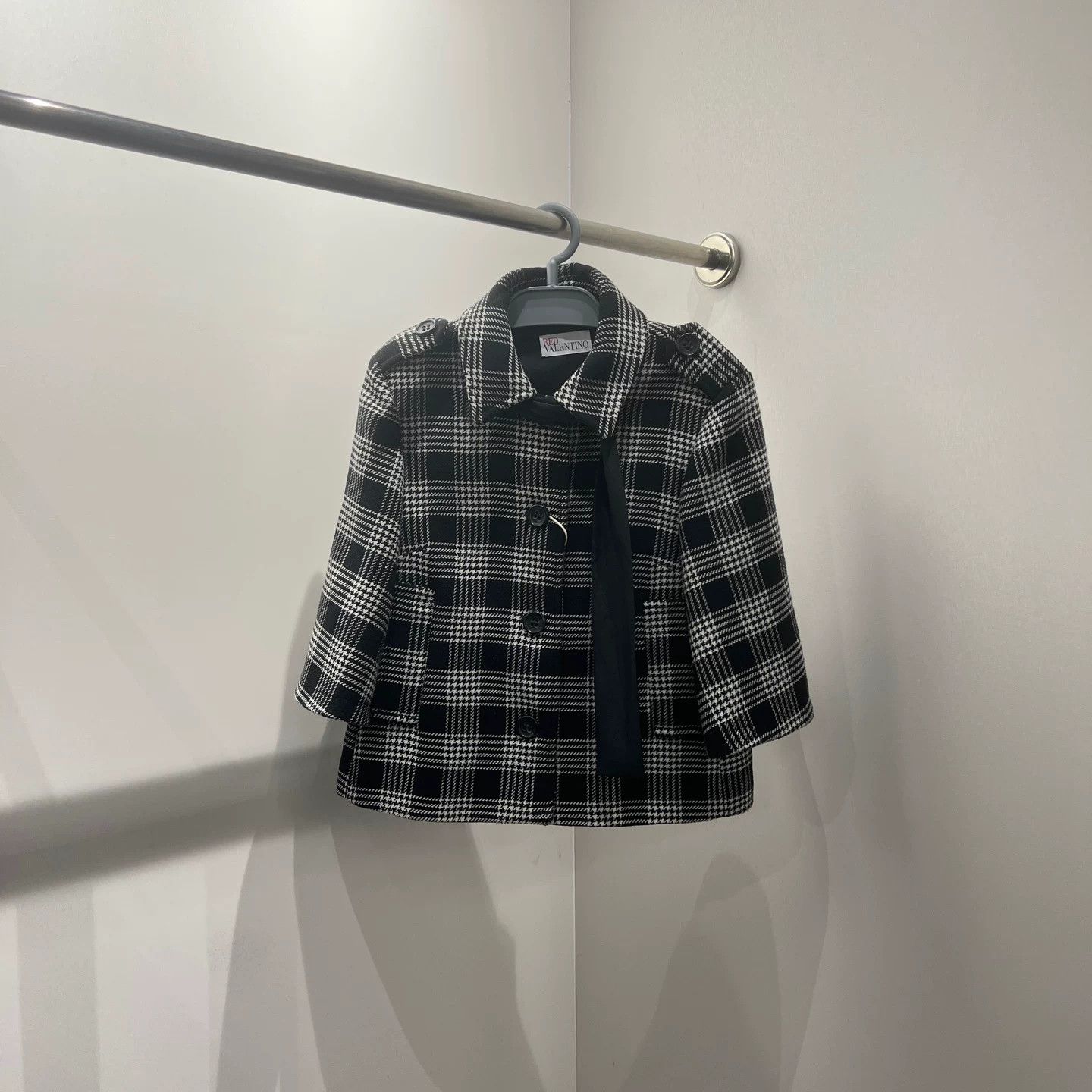 Valentino Valentino Black White Plaid Short Coat Size US S / EU 44-46 / 1 - 1 Thumbnail