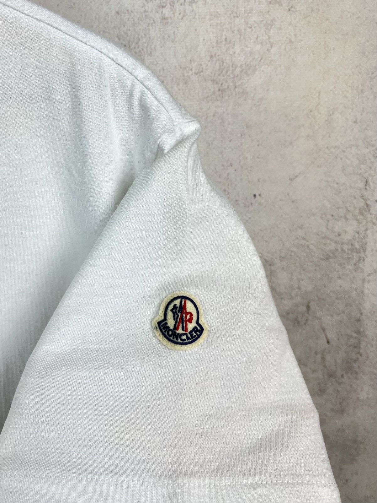Moncler Moncler France Luxury Classic T-Shirt Rare Retro Hype Y2K Size US L / EU 52-54 / 3 - 5 Thumbnail