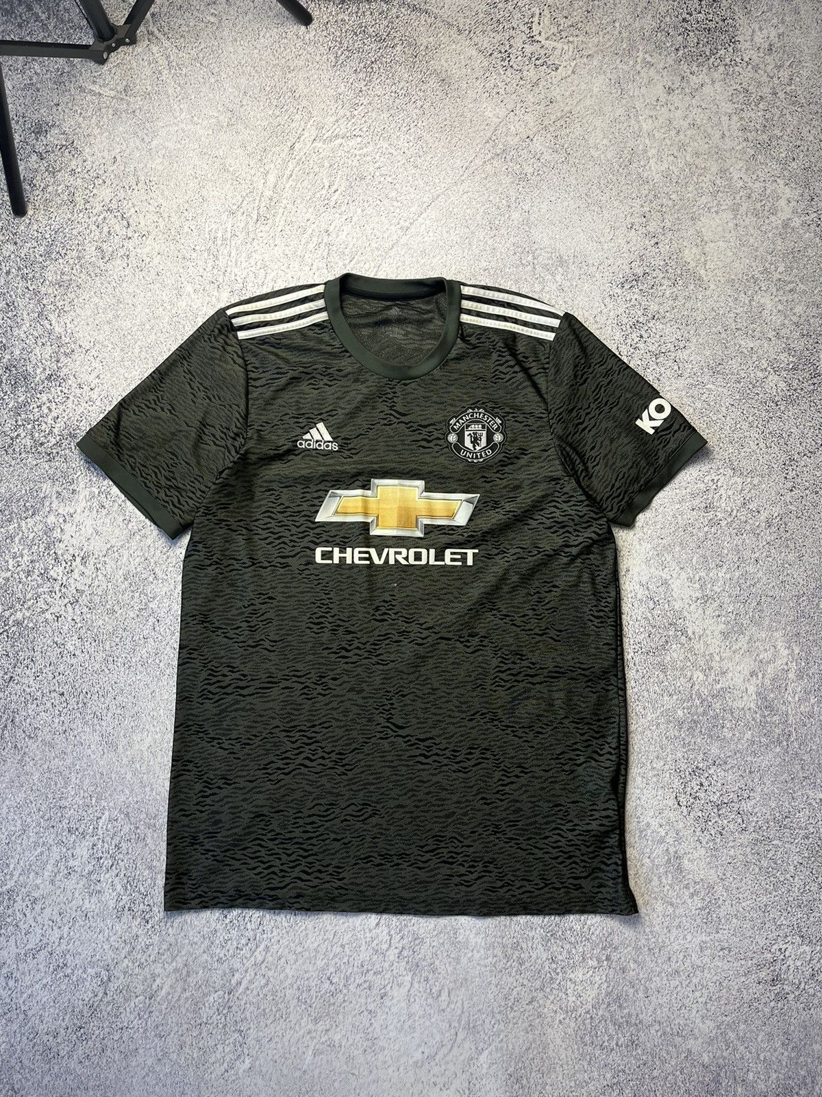 Adidas MANCHESTER UNITED 2020 2021 AWAY FOOTBALL SOCCER JERSEY Size US XL / EU 56 / 4 - 5 Thumbnail