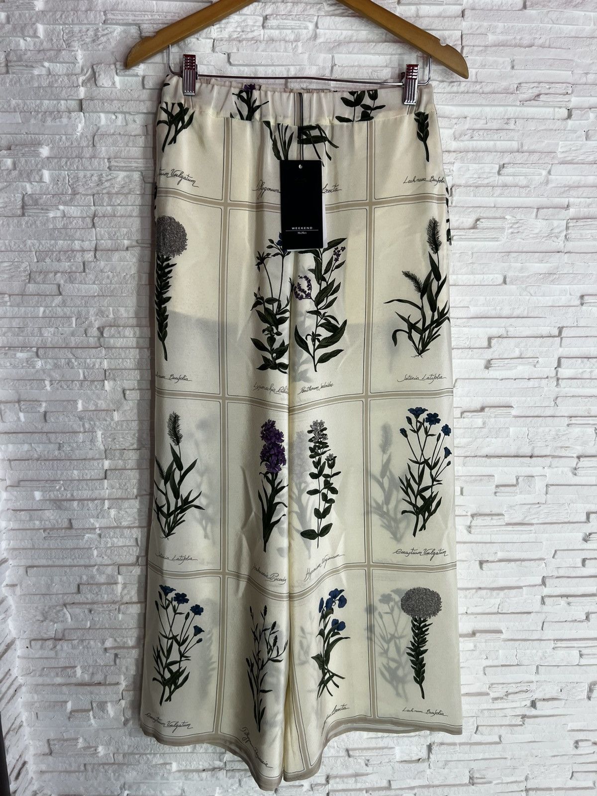 Weekend Max Mara Weekend Max Mara Lory Floral Silk Wide-Leg Trousers Size 27" / US 4 / IT 40 - 5 Thumbnail